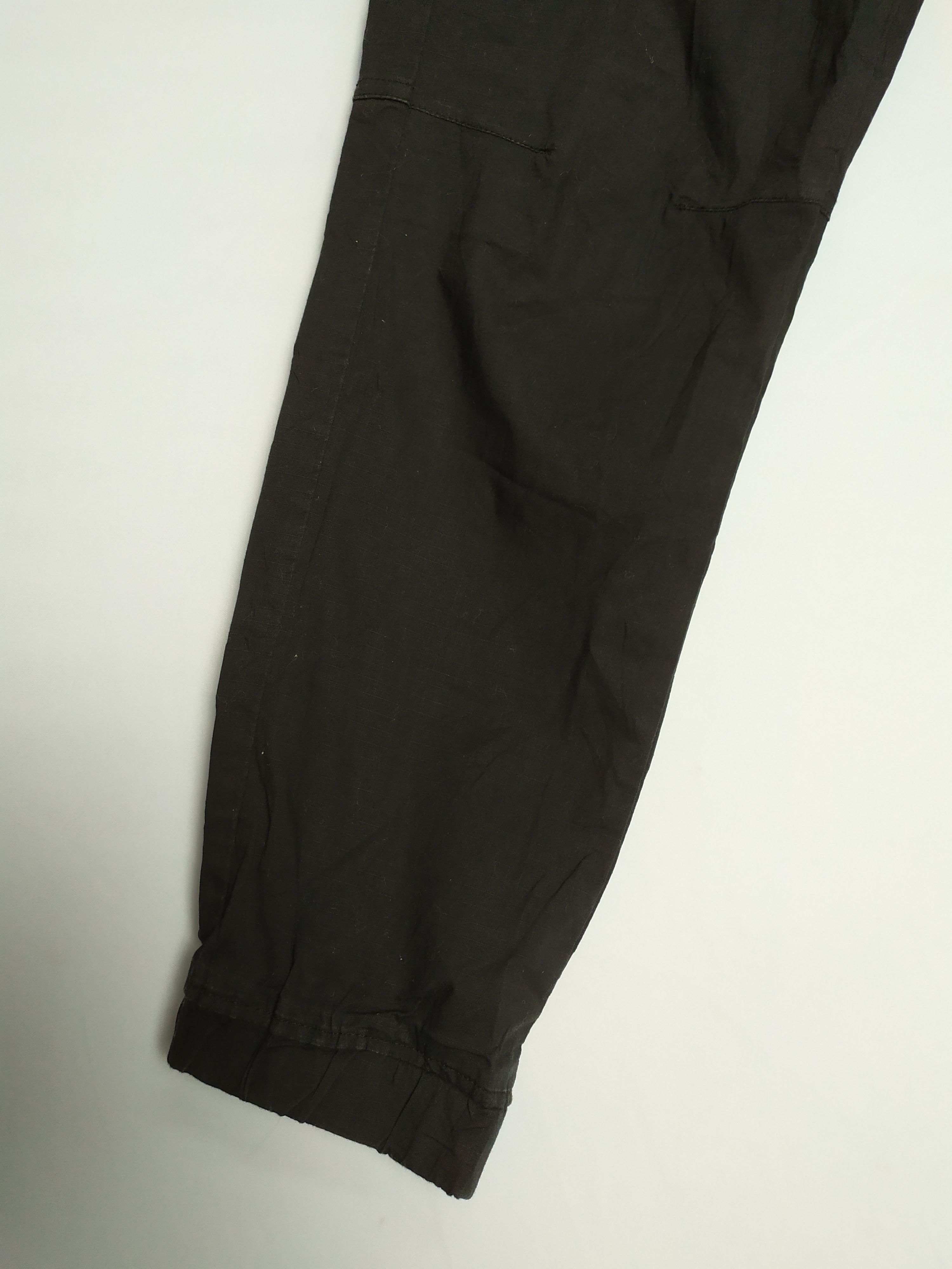 Japanese Brand UNIQLO SWEATPANTS CARGO PANTS / TACTICAL PANTS Size US 29 - 6 Thumbnail
