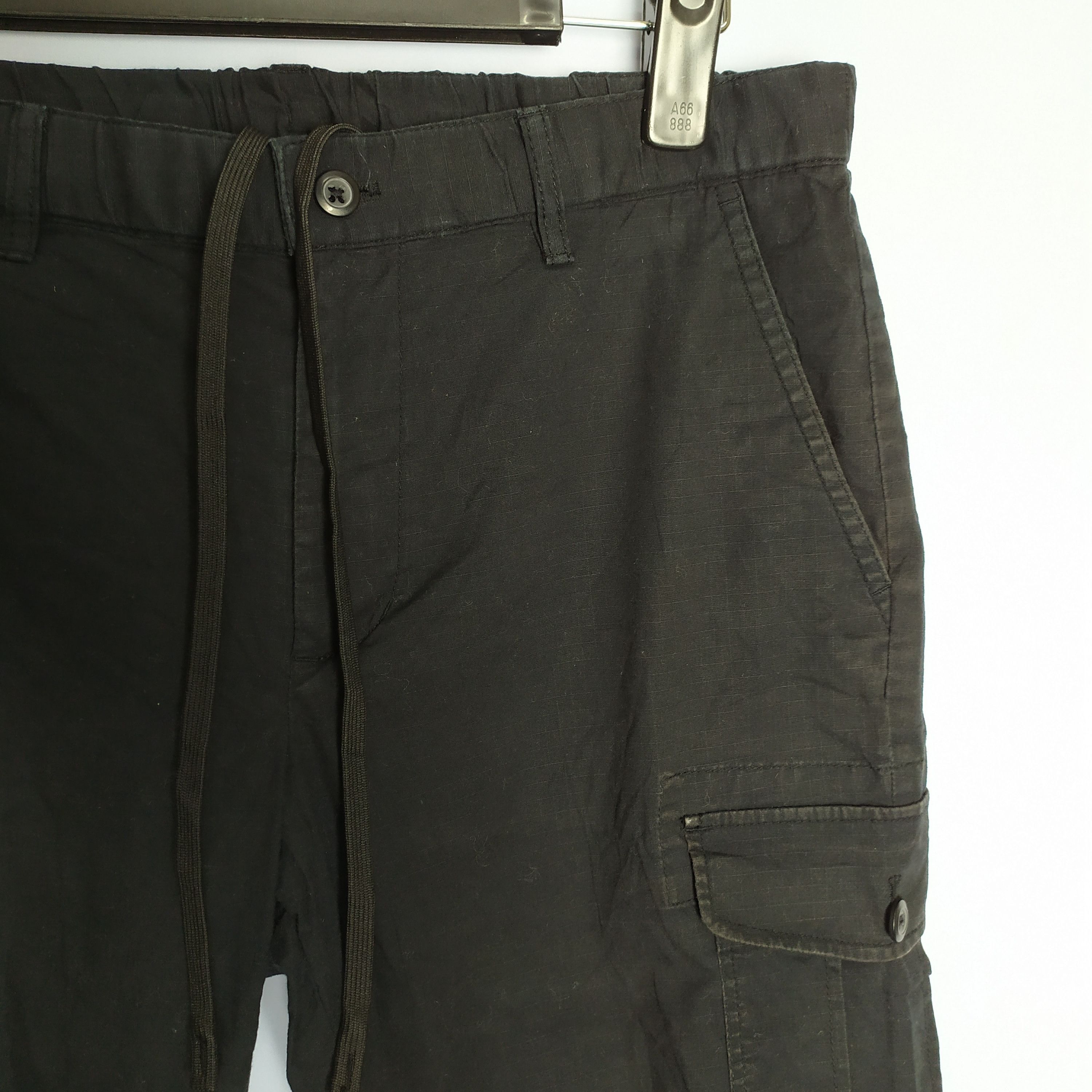 Japanese Brand UNIQLO SWEATPANTS CARGO PANTS / TACTICAL PANTS Size US 29 - 2 Thumbnail