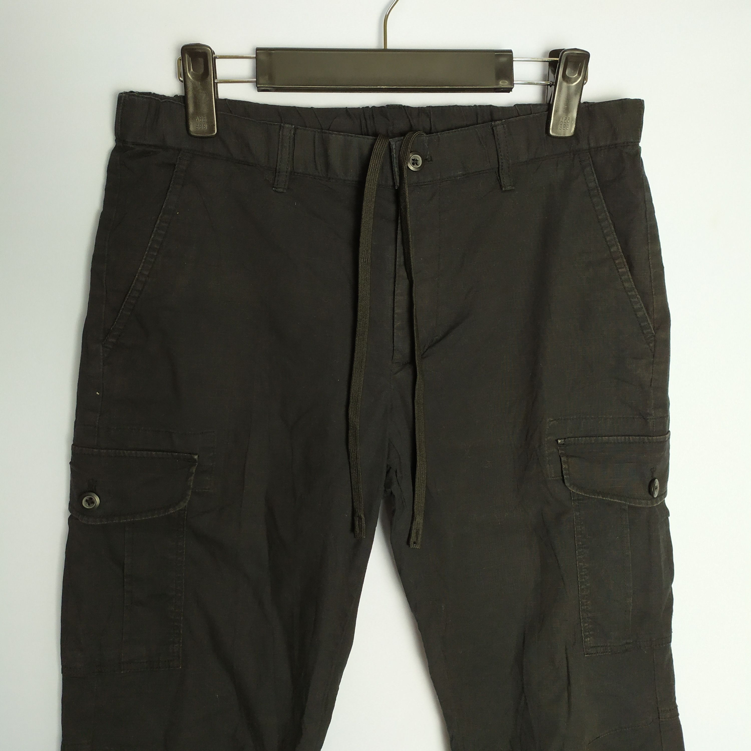 Japanese Brand UNIQLO SWEATPANTS CARGO PANTS / TACTICAL PANTS Size US 29 - 4 Thumbnail