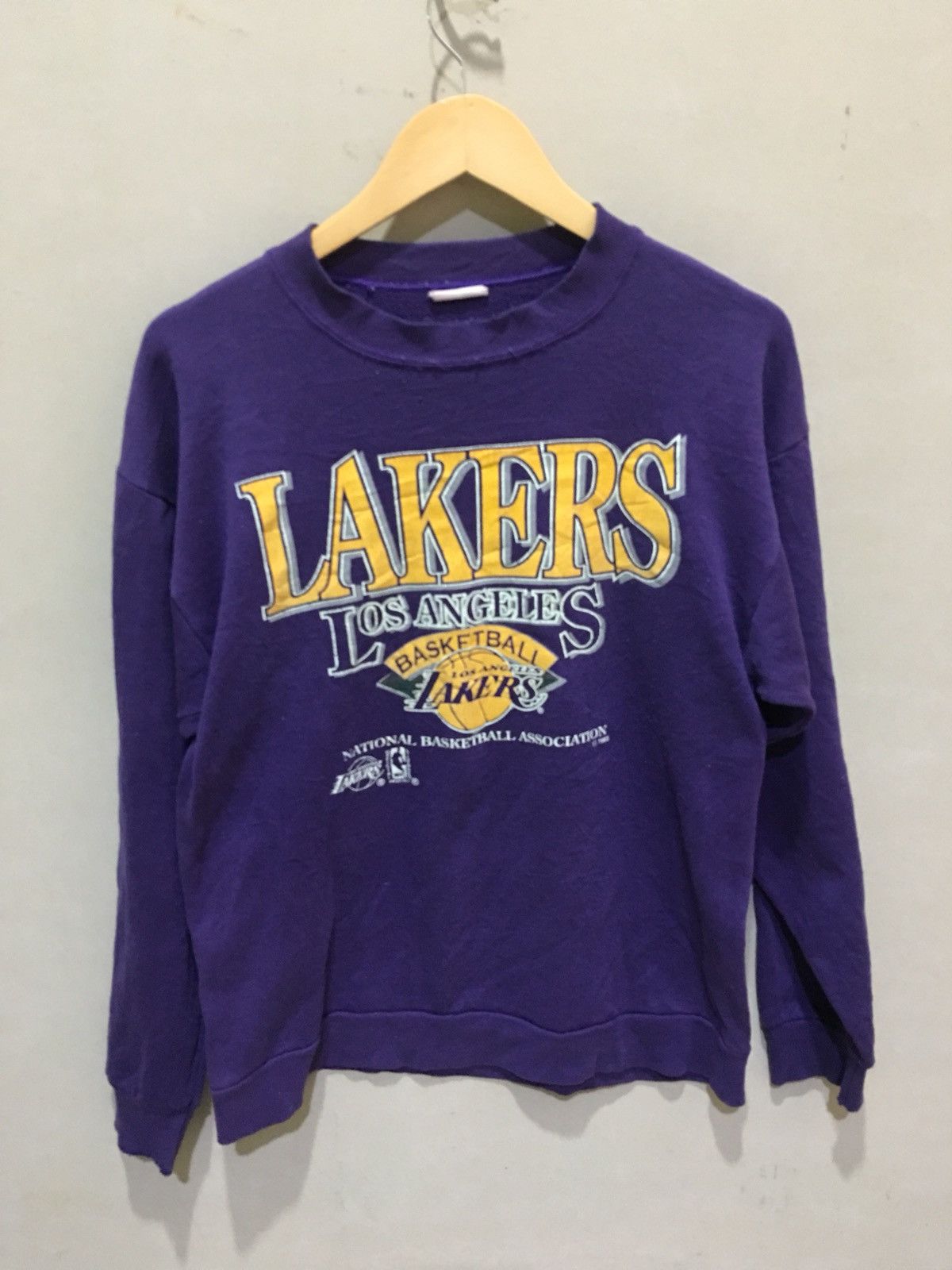 NBA × Vintage Vintage 90s Los Angeles Lakers Basketball 1993 Sweatshirt Size US L / EU 52-54 / 3 - 1 Thumbnail