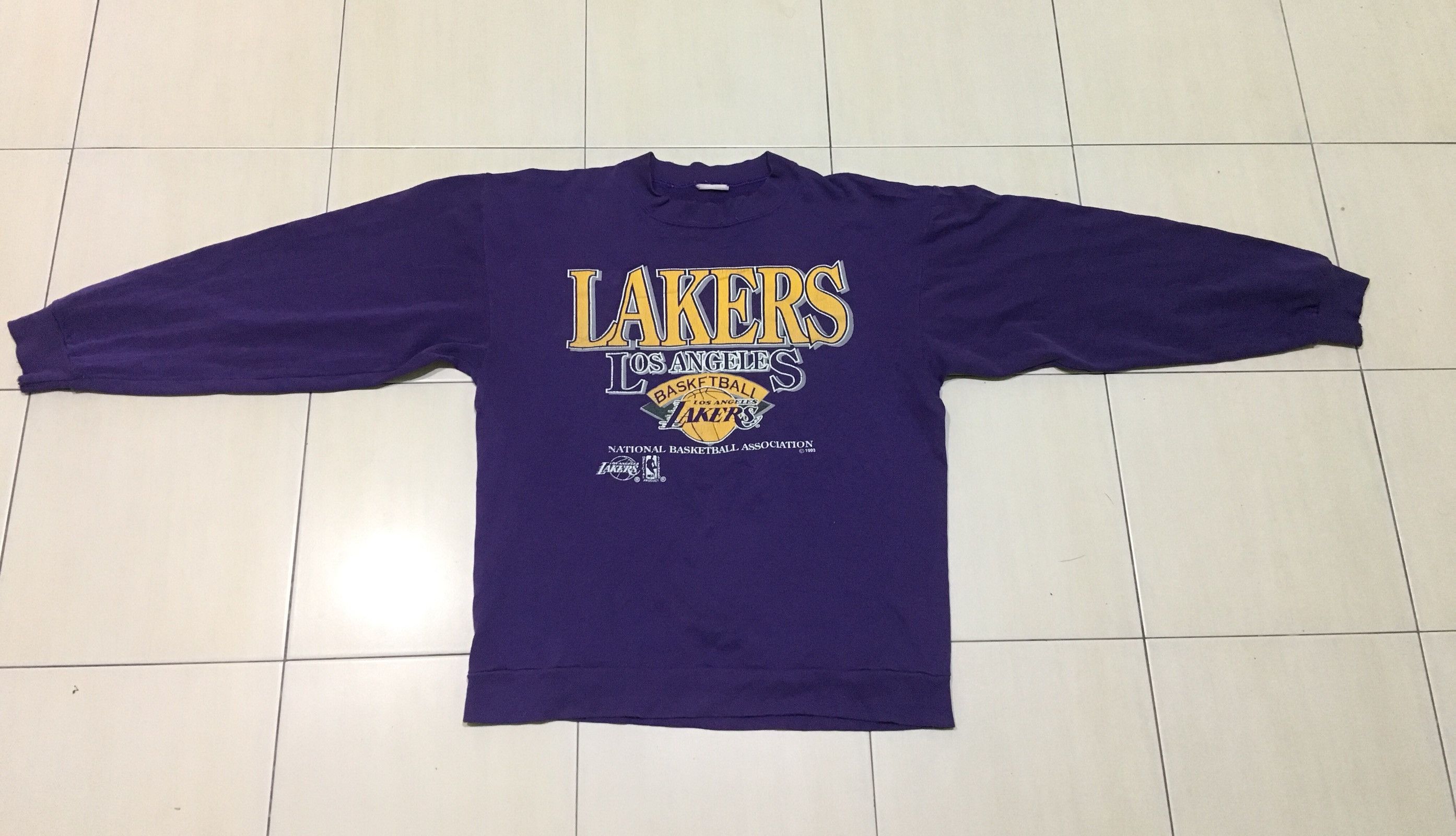 NBA × Vintage Vintage 90s Los Angeles Lakers Basketball 1993 Sweatshirt Size US L / EU 52-54 / 3 - 3 Thumbnail