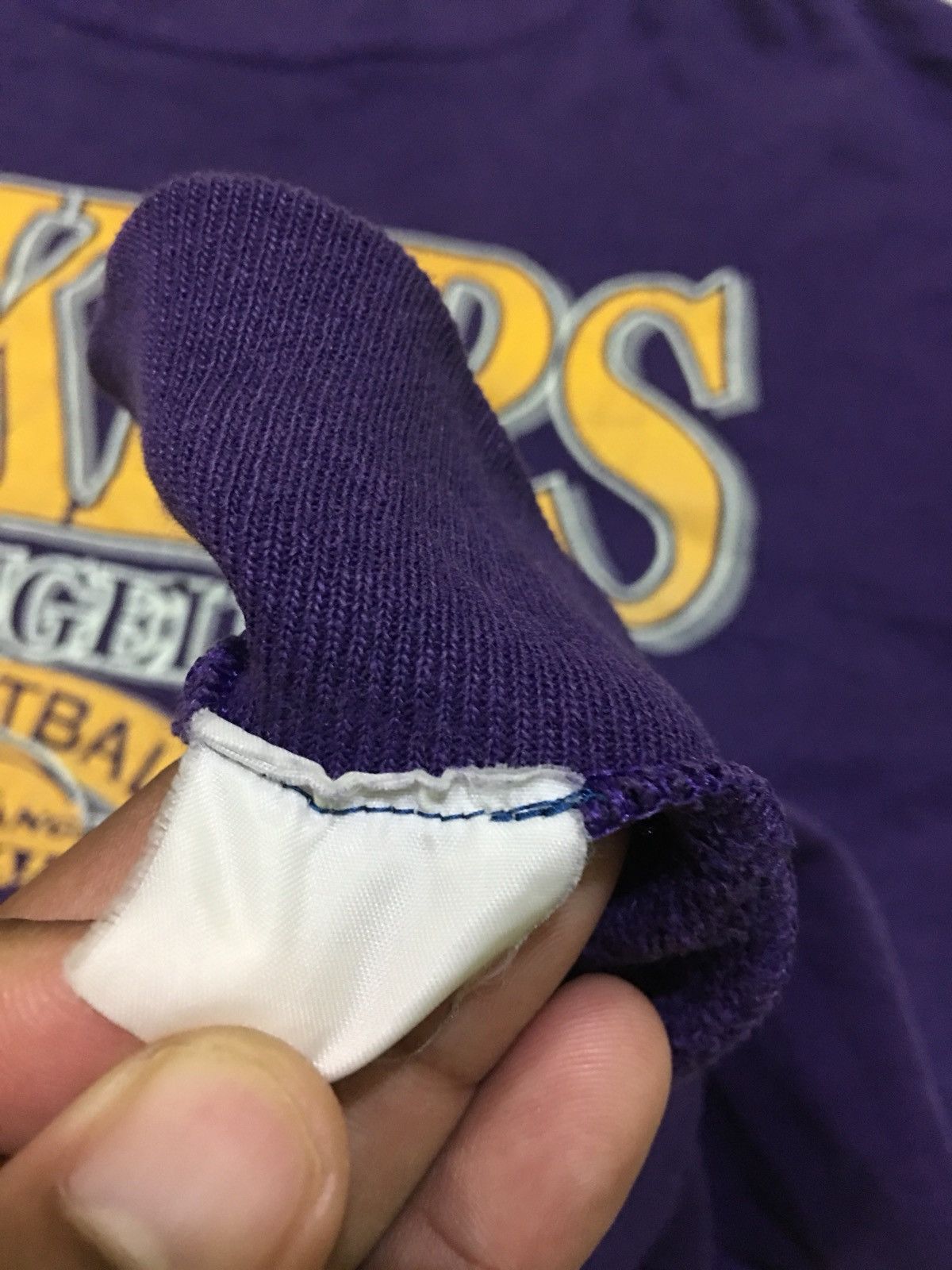 NBA × Vintage Vintage 90s Los Angeles Lakers Basketball 1993 Sweatshirt Size US L / EU 52-54 / 3 - 7 Thumbnail