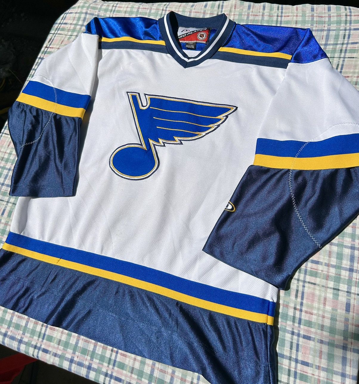 NHL Vintage Pro Player St Louis Blues NHL Jersey Size US L / EU 52-54 / 3 - 5 Thumbnail