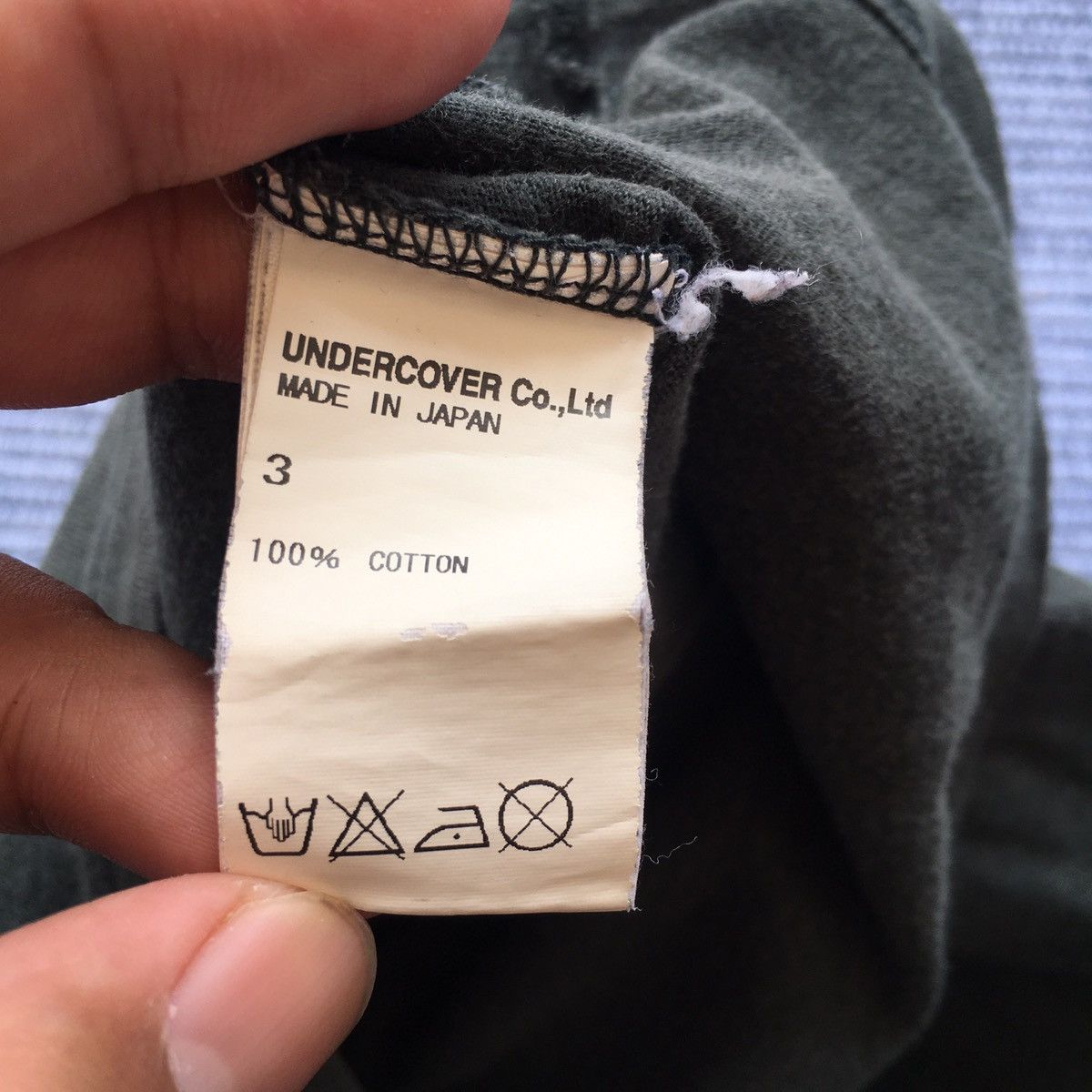 Undercover rebel apple tee Size US L / EU 52-54 / 3 - 10 Thumbnail