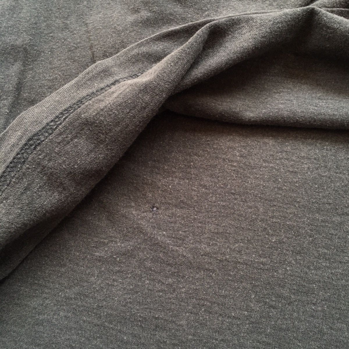 Undercover rebel apple tee Size US L / EU 52-54 / 3 - 7 Thumbnail