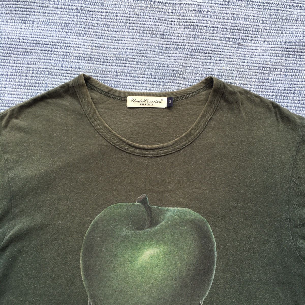 Undercover rebel apple tee Size US L / EU 52-54 / 3 - 2 Thumbnail