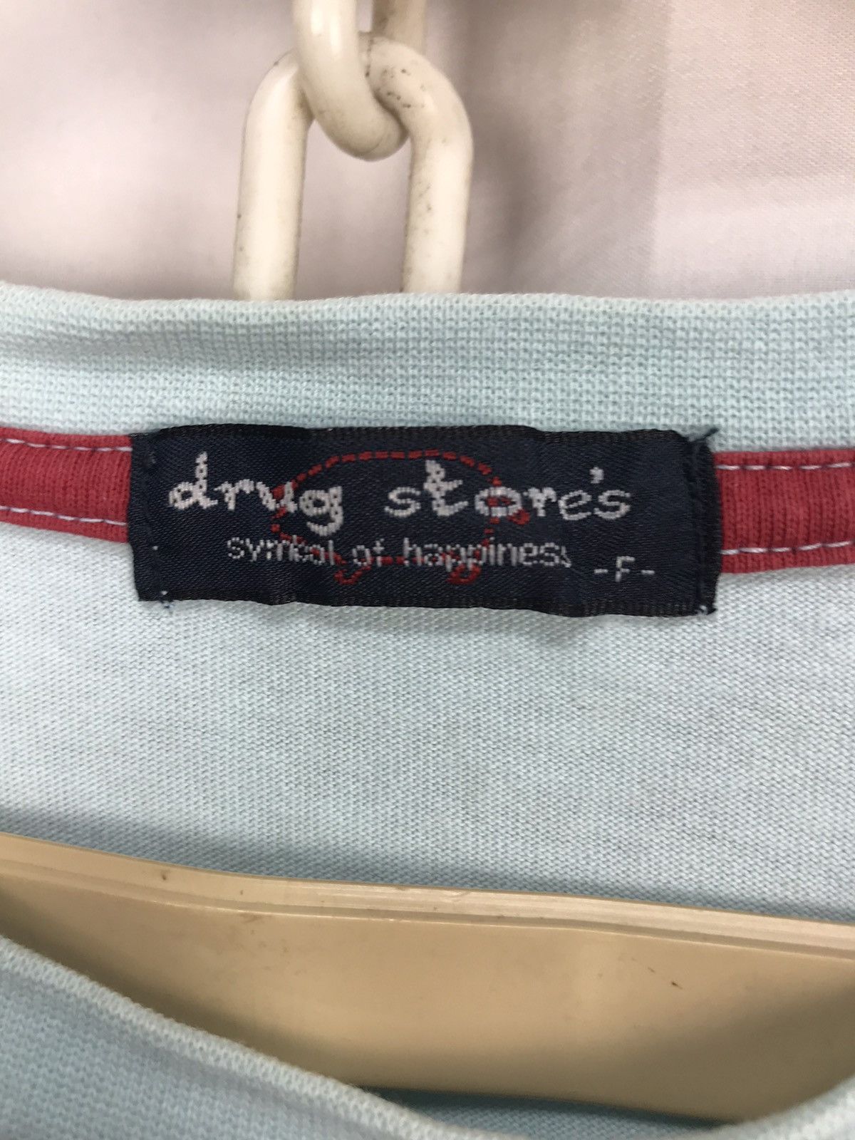 Japanese Brand Drugstore printed tshirt Size US M / EU 48-50 / 2 - 5 Thumbnail