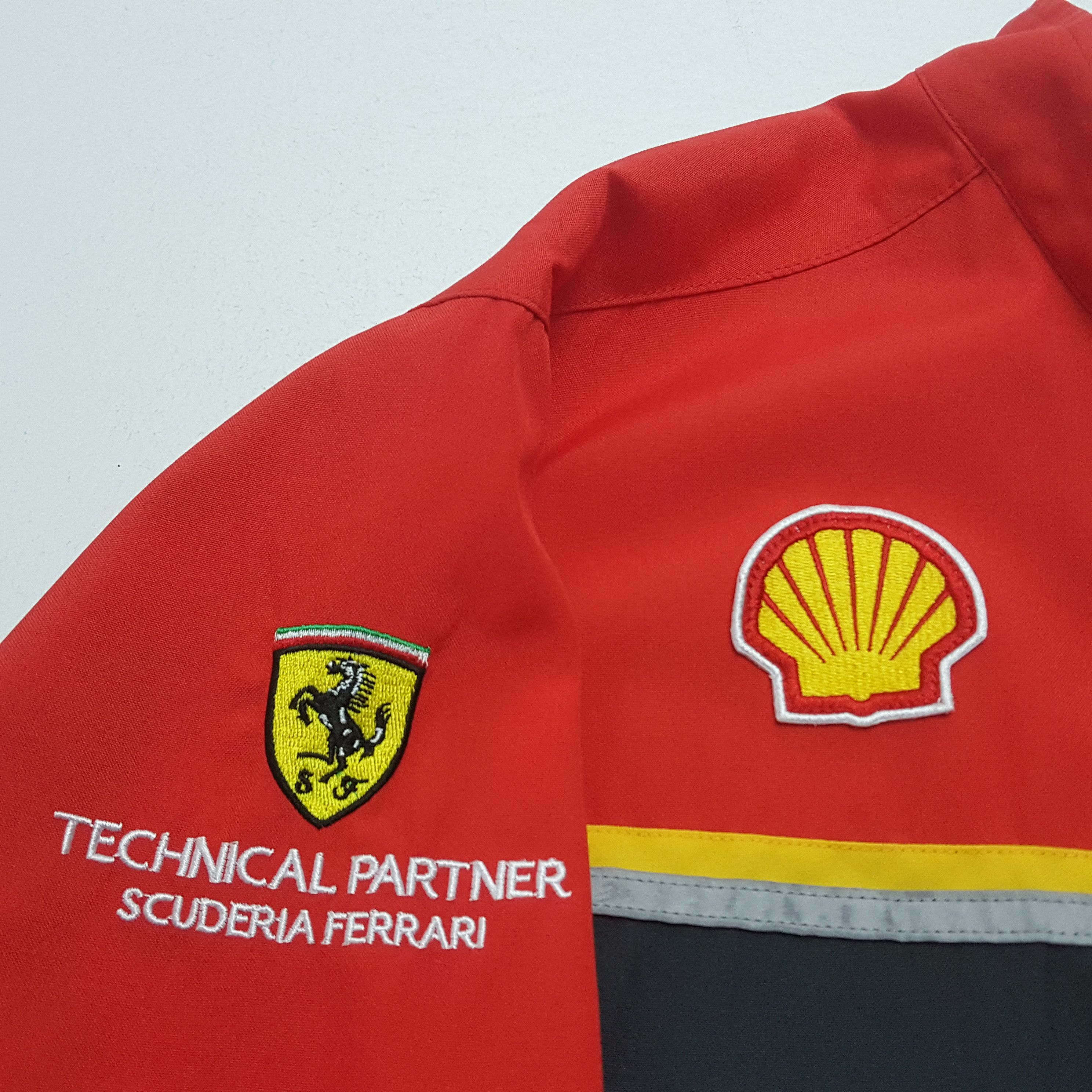 Ferrari × Vintage Vintage Ferrari F1 Racing Team X Shell Oil Coverall Size US M / EU 48-50 / 2 - 2 Thumbnail