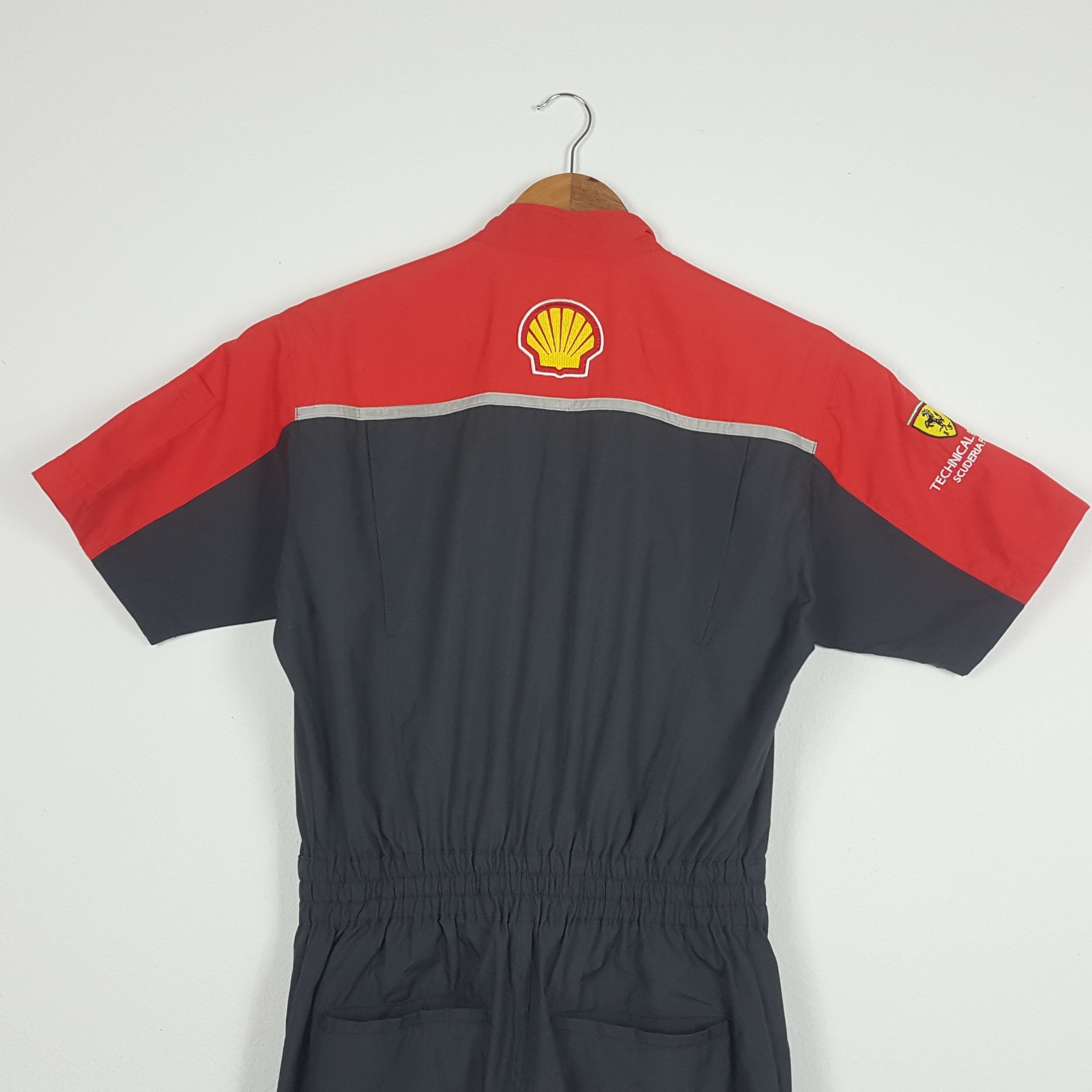 Ferrari × Vintage Vintage Ferrari F1 Racing Team X Shell Oil Coverall Size US M / EU 48-50 / 2 - 8 Thumbnail