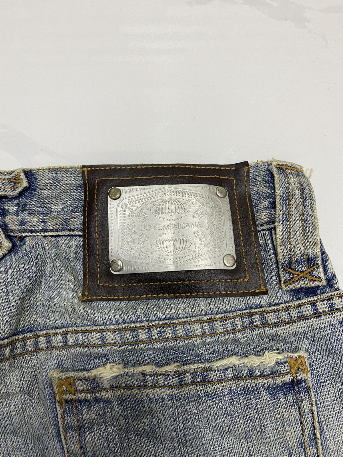 Dolce & Gabbana DOLCE & GABBANA MADE IN ITALY VINTAGE DISTRESSED DENIM PANTS Size 30" / US 8 / IT 44 - 9 Thumbnail