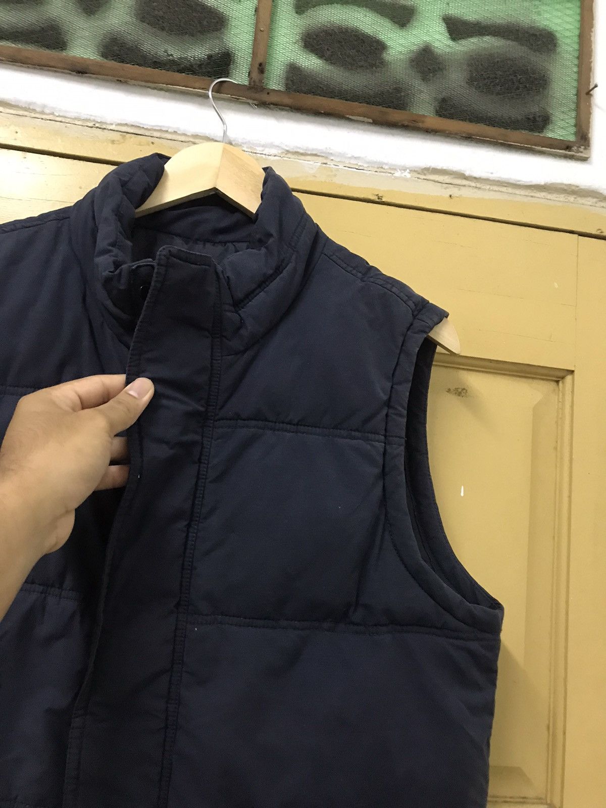 Calvin Klein Vintage Calvin Klein Puffer Vest Jackets Size US L / EU 52-54 / 3 - 15 Thumbnail