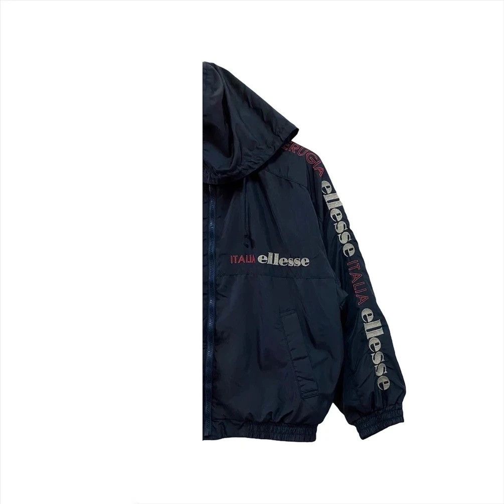 Ellesse × Japanese Brand × Vintage PERUGIA ELLESE ITALIA SPELL OUT STRAP WINDBREAKER Size US S / EU 44-46 / 1 - 7 Thumbnail