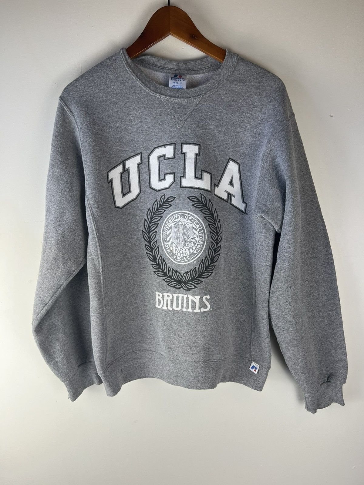 Russell Athletic Vintage ucla russel athletic crewneck Size US S / EU 44-46 / 1 - 1 Thumbnail