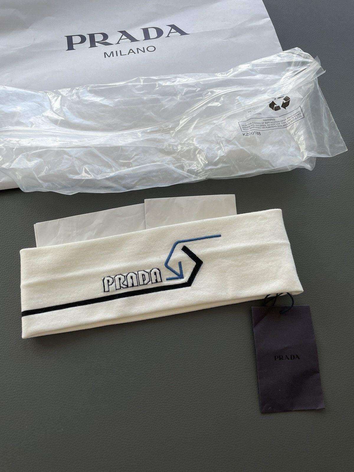 Prada Rare Extremely Limited Edition Runway Prada Logo Head Band Size ONE SIZE - 5 Thumbnail