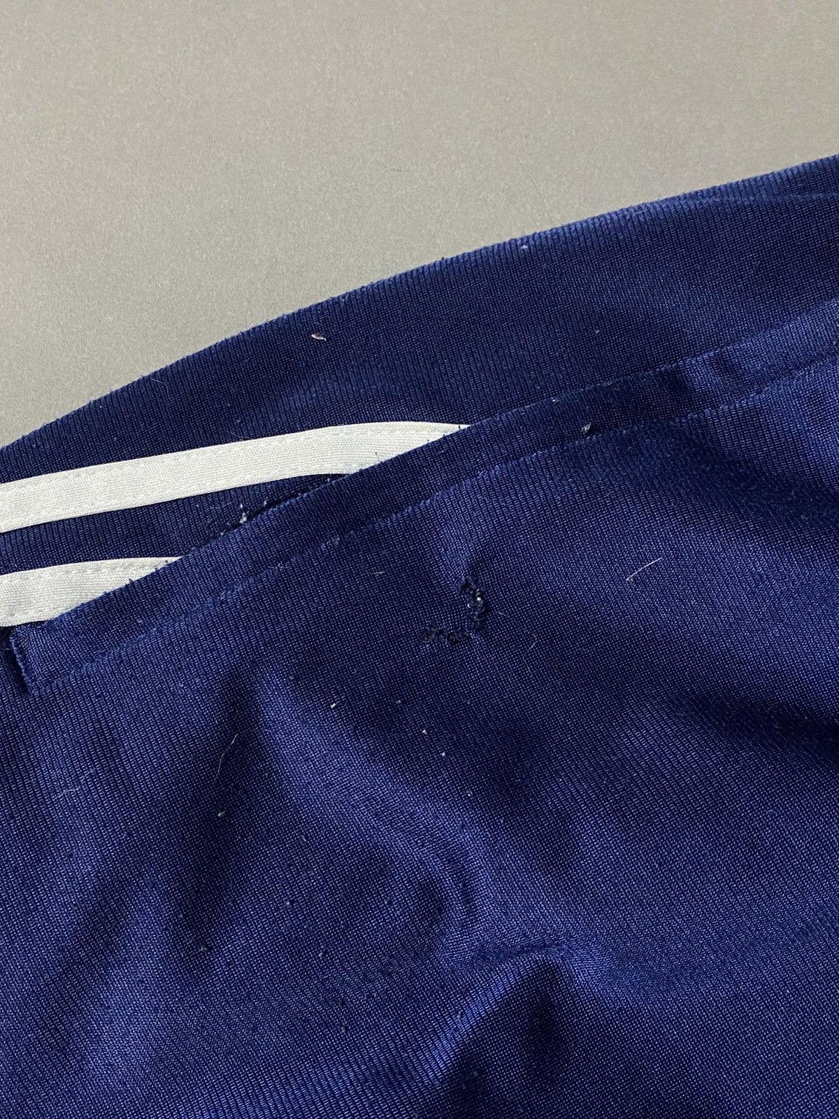 Adidas × Vintage Adidas vintage navy track pants small logo Size US 30 / EU 46 - 5 Thumbnail