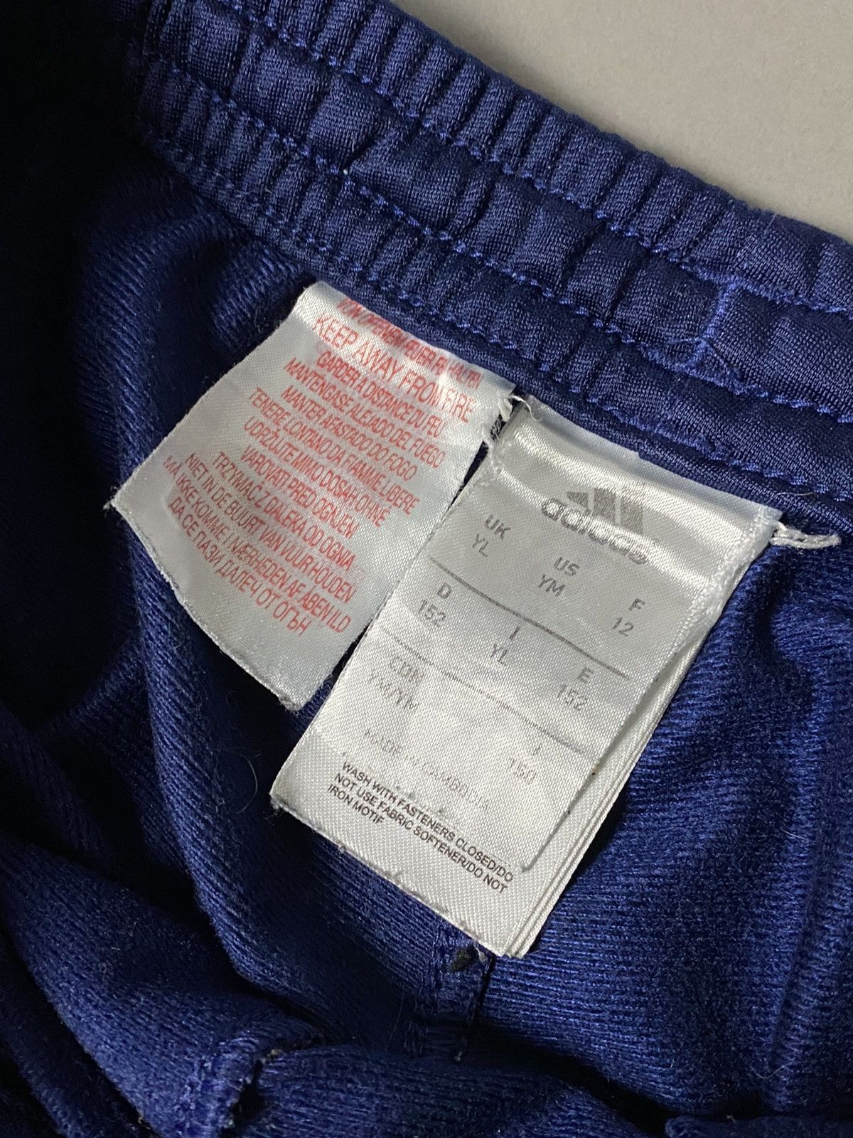 Adidas × Vintage Adidas vintage navy track pants small logo Size US 30 / EU 46 - 4 Thumbnail