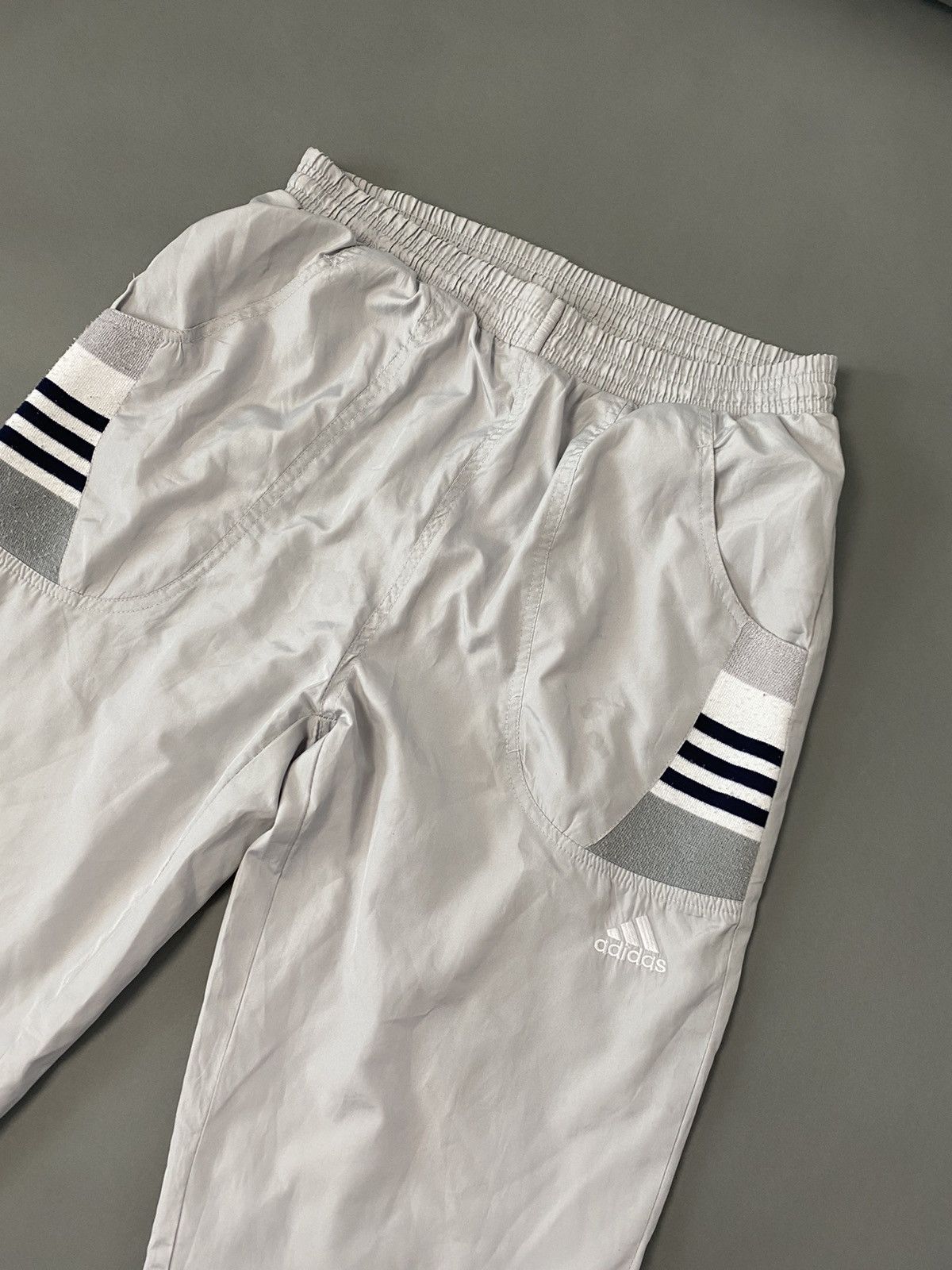 Adidas × Vintage Adidas vintage grey track pants small logo 2000s Size US 32 / EU 48 - 2 Thumbnail