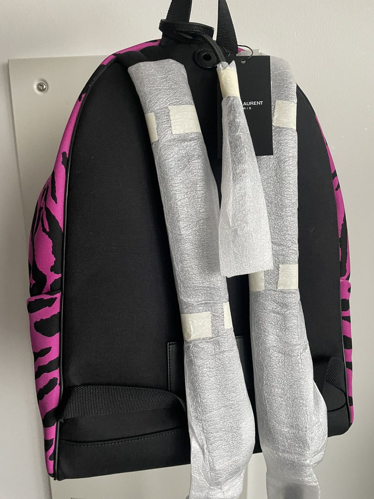 Hedi Slimane × Saint Laurent Paris × Yves Saint Laurent Brand NEW Sold Out Super Runway Iconic Tiger Print Backpack Size ONE SIZE - 18 Thumbnail