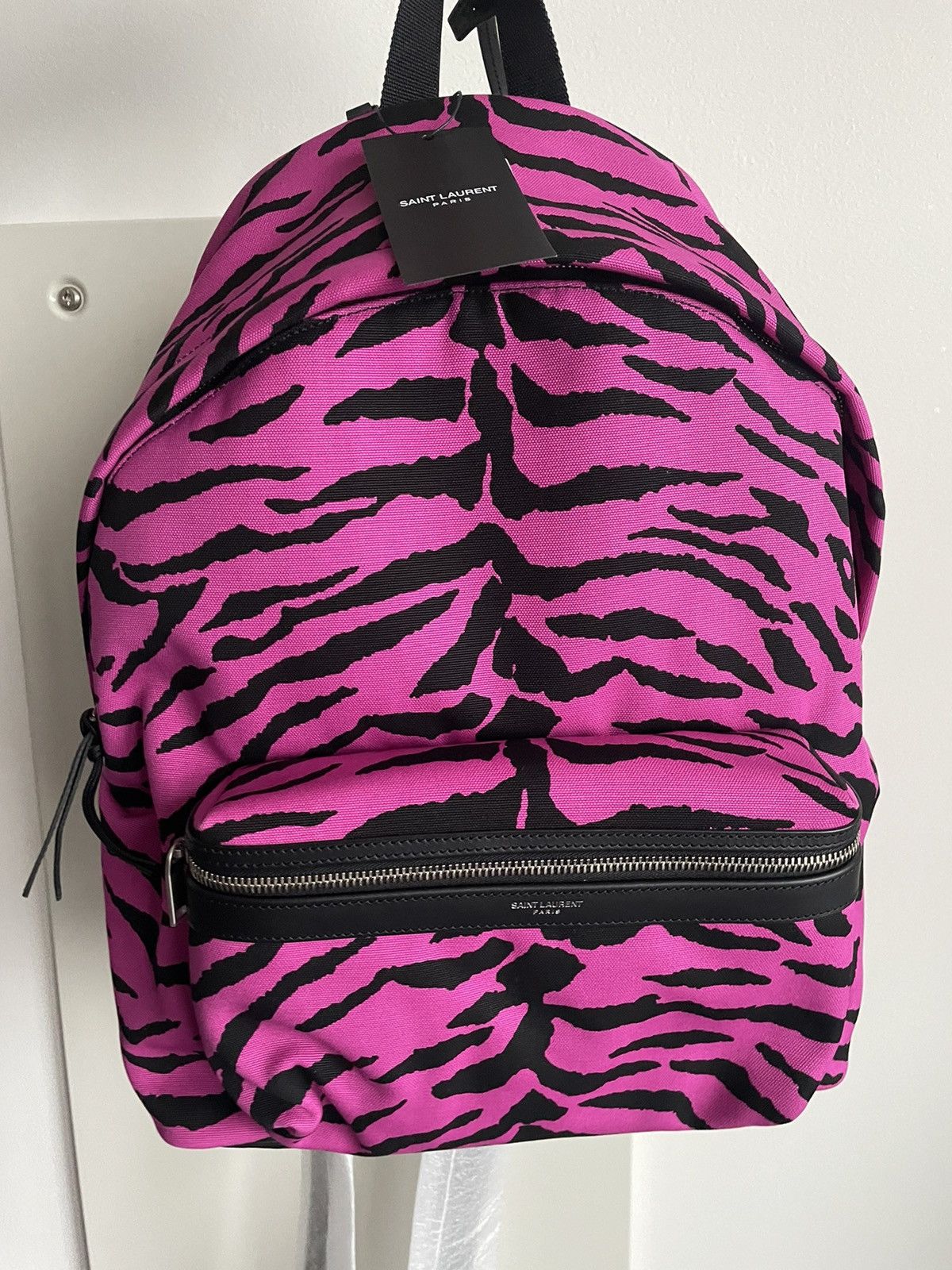 Hedi Slimane × Saint Laurent Paris × Yves Saint Laurent Brand NEW Sold Out Super Runway Iconic Tiger Print Backpack Size ONE SIZE - 8 Thumbnail