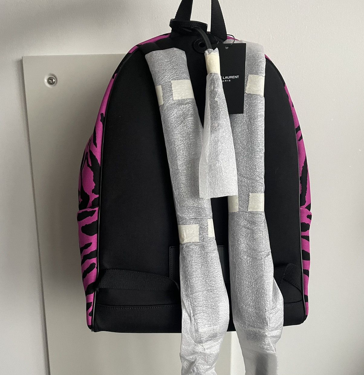 Hedi Slimane × Saint Laurent Paris × Yves Saint Laurent Brand NEW Sold Out Super Runway Iconic Tiger Print Backpack Size ONE SIZE - 17 Thumbnail