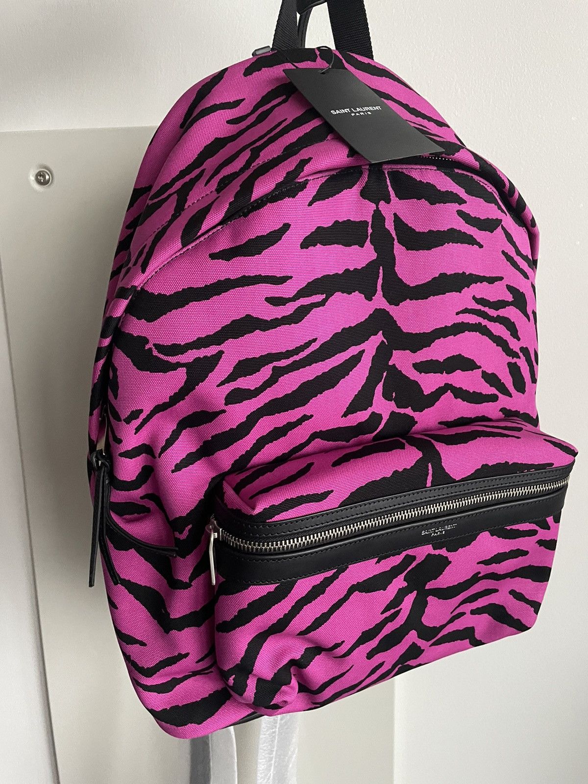 Hedi Slimane × Saint Laurent Paris × Yves Saint Laurent Brand NEW Sold Out Super Runway Iconic Tiger Print Backpack Size ONE SIZE - 16 Thumbnail