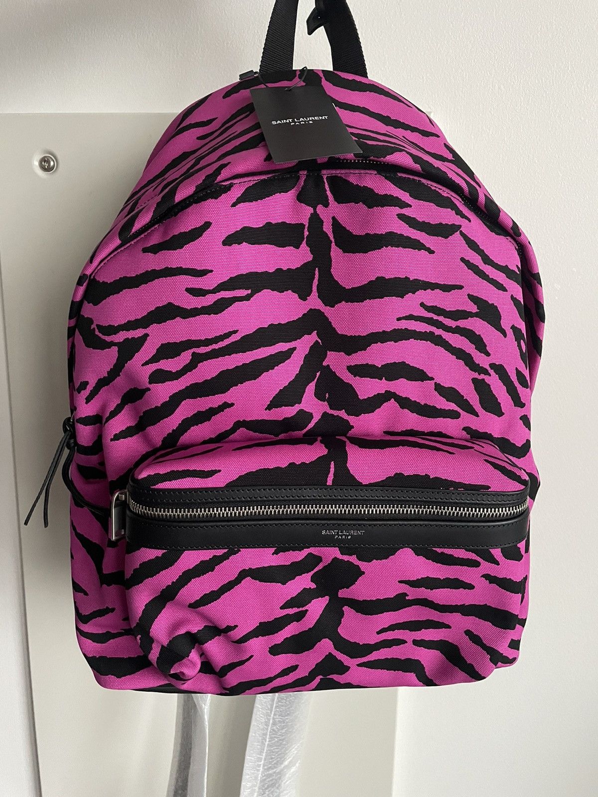 Hedi Slimane × Saint Laurent Paris × Yves Saint Laurent Brand NEW Sold Out Super Runway Iconic Tiger Print Backpack Size ONE SIZE - 12 Thumbnail