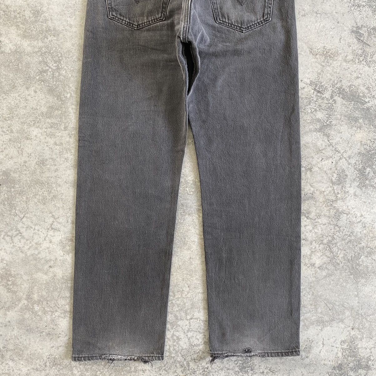Levi's Vintage 1996 Levis 501 Sun Faded Black Denim Jeans Size US 35 - 13 Thumbnail