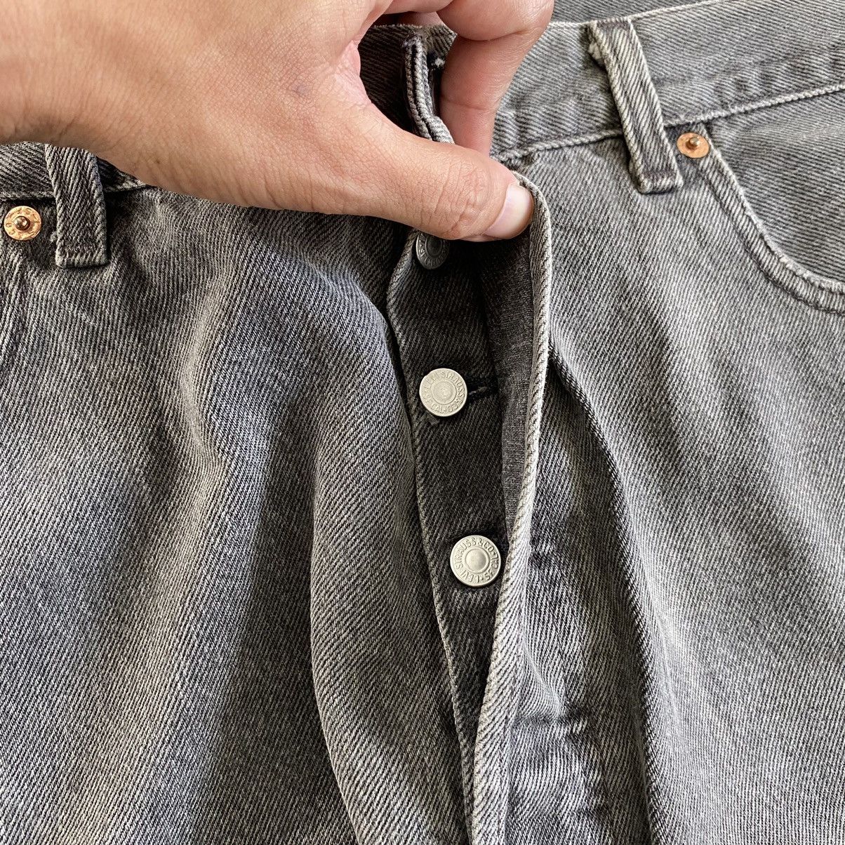Levi's Vintage 1996 Levis 501 Sun Faded Black Denim Jeans Size US 35 - 9 Thumbnail