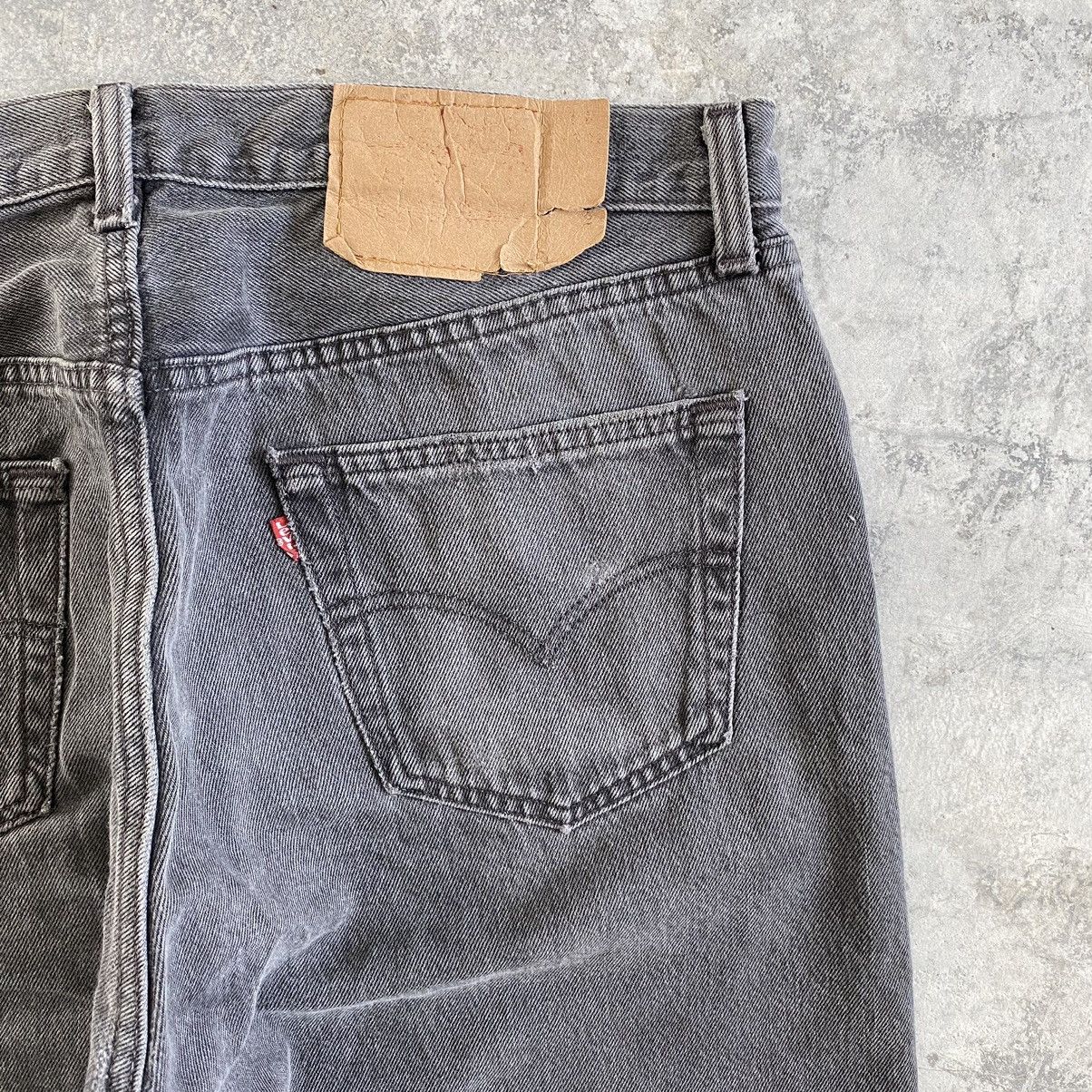 Levi's Vintage 1996 Levis 501 Sun Faded Black Denim Jeans Size US 35 - 16 Thumbnail