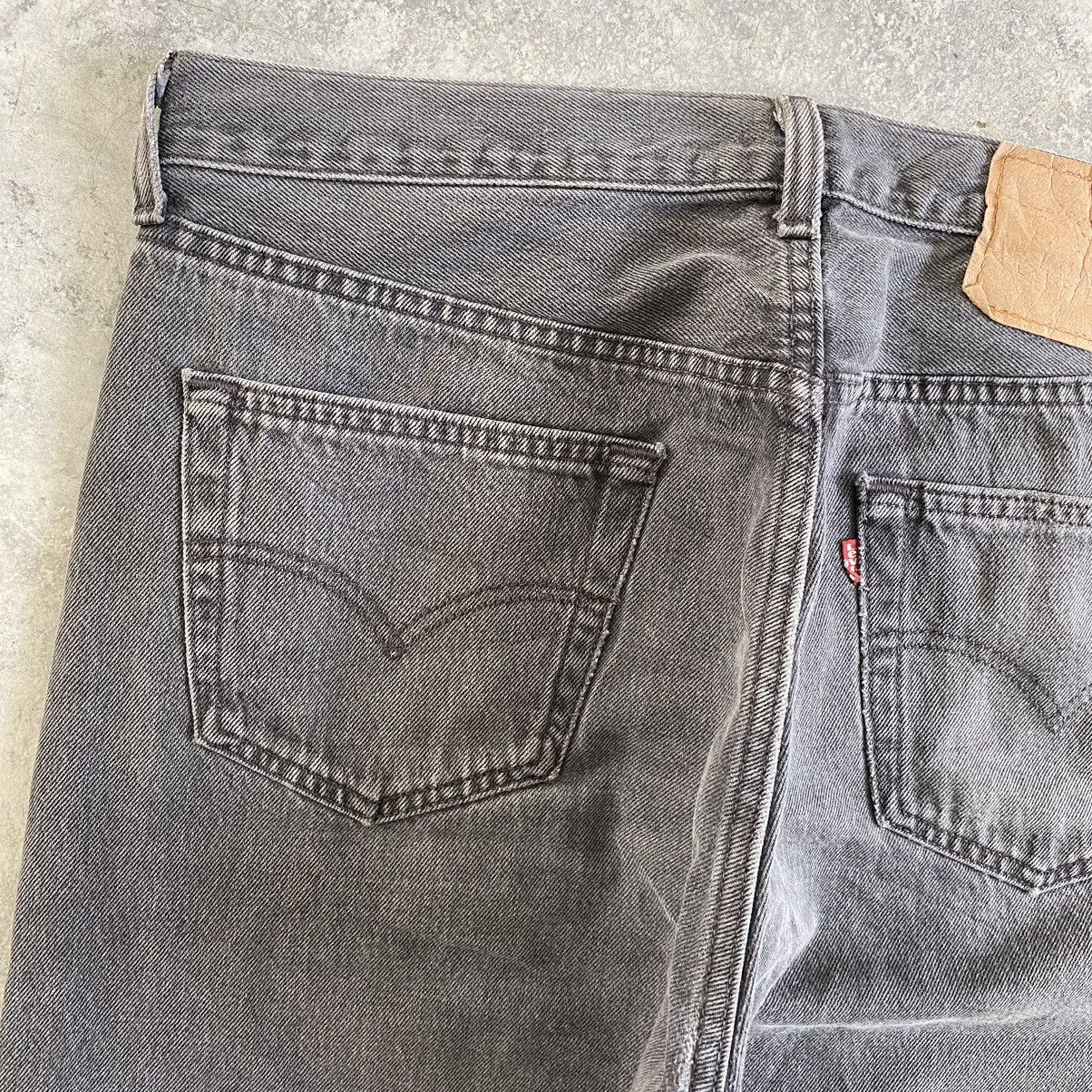Levi's Vintage 1996 Levis 501 Sun Faded Black Denim Jeans Size US 35 - 17 Thumbnail