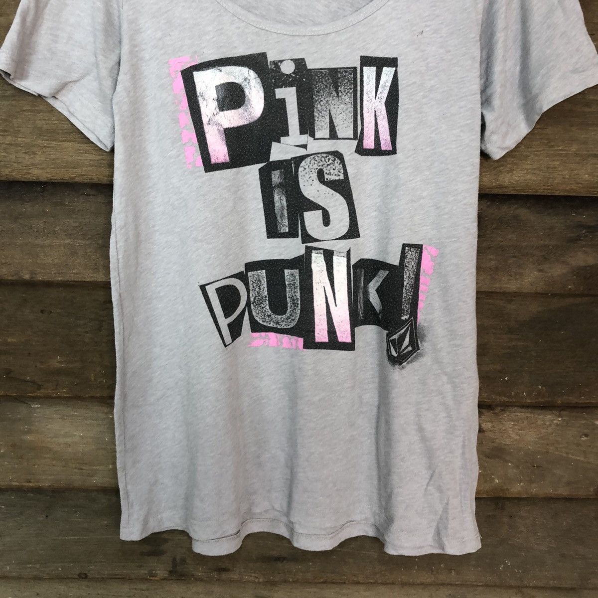 Seditionaries × Volcom Pink Is Punk volcom Grey Short Sleeve Tshirt #3574 Size M / US 6-8 / IT 42-44 - 6 Thumbnail