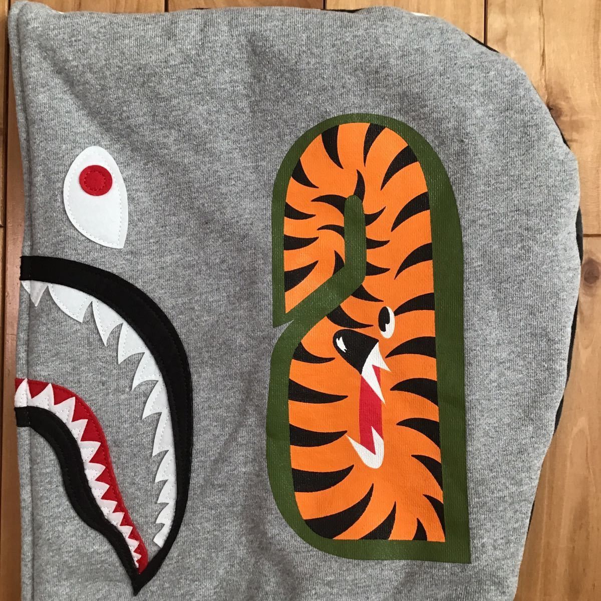Bape 💫Glow in the Dark city camo Shark full zip hoodie BAPE ape Size US L / EU 52-54 / 3 - 6 Thumbnail