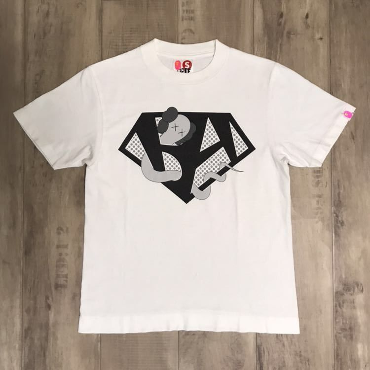 Bape × Kaws BAPE × kaws bendy BA logo T-shirt Size S / US 4 / IT 40 - 1 Thumbnail