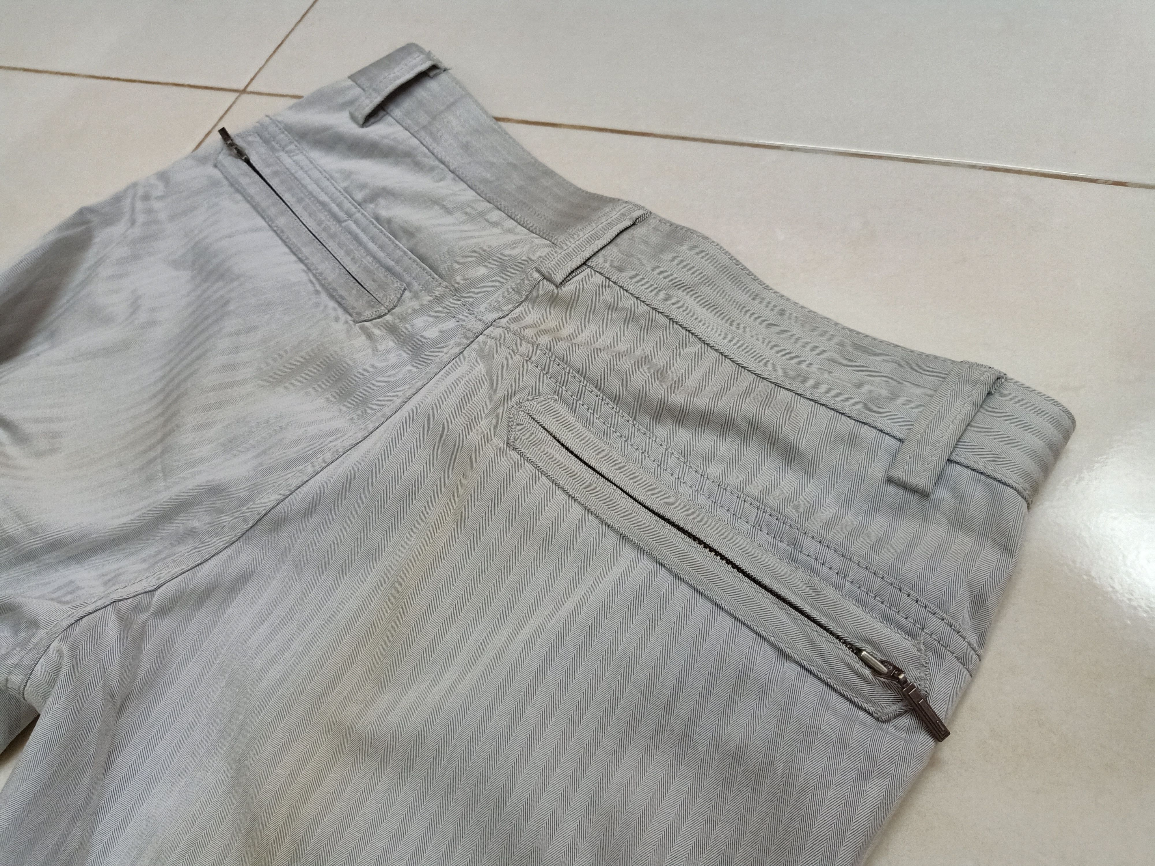 Katharine Hamnett London KATHARINE HAMNETT London Lite Gray Striped Pants Size US 32 / EU 48 - 7 Thumbnail