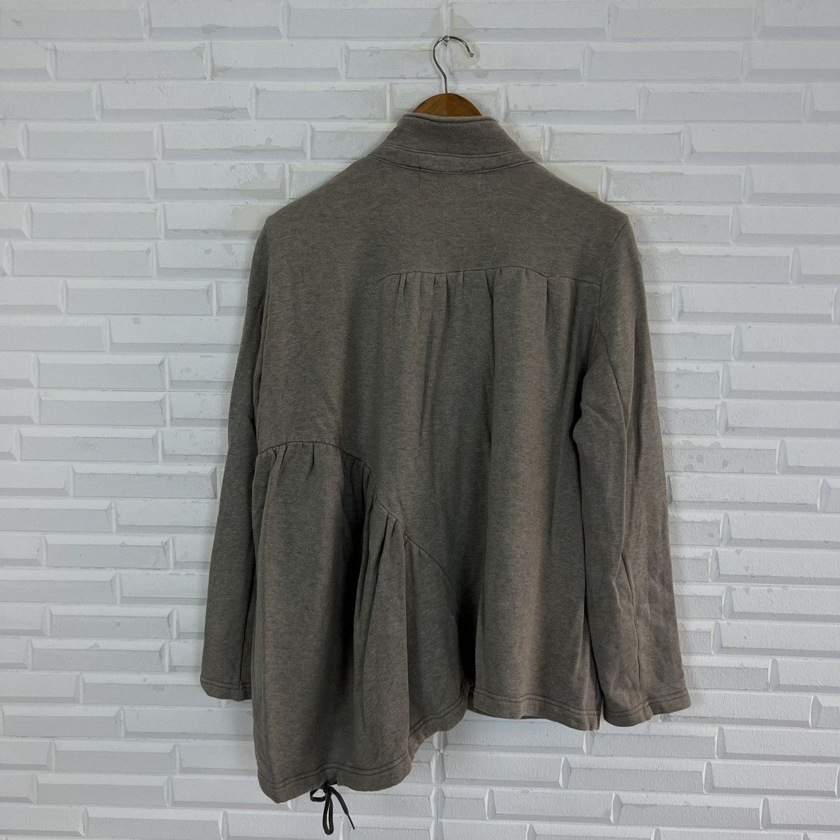 gomme RARE ASYMMETRIC DESIGN BUTTON GOMME HOMME MADE IN JAPAN Size US M / EU 48-50 / 2 - 8 Thumbnail