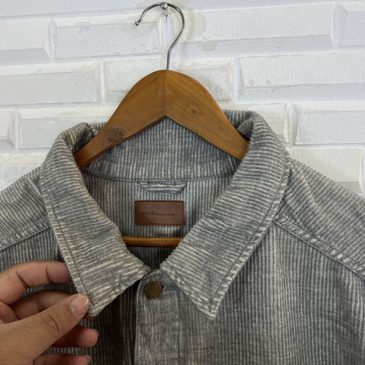 Japanese Brand VINTAGE CROPPED TRUCKER DENIM JACKET EARTH MUSIC & ECOLOGY Size US M / EU 48-50 / 2 - 6 Thumbnail