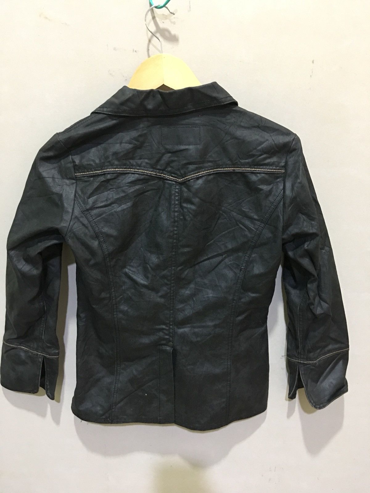 Levi's Vintage Levis Leather Jacket For Women / Ladies Jacket Size S / US 4 / IT 40 - 2 Thumbnail