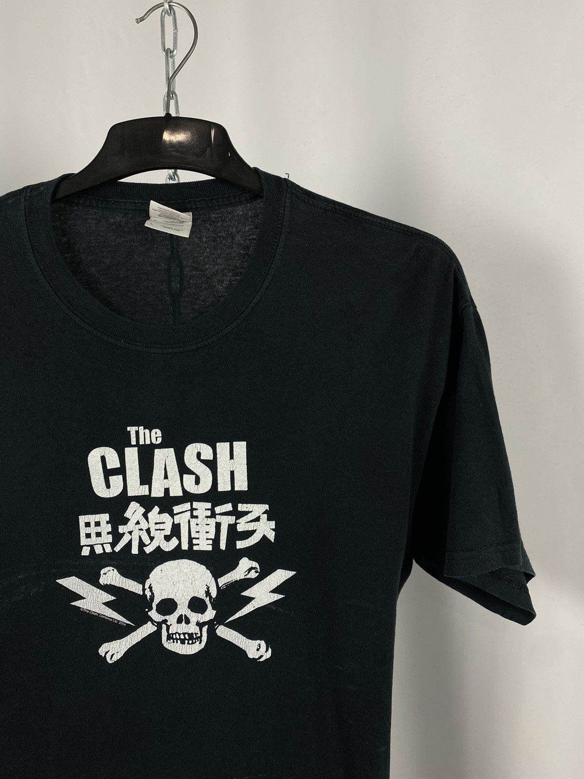 Band Tees The clash band tee big logo rock tee vintage T-shirts size L Size US L / EU 52-54 / 3 - 2 Thumbnail