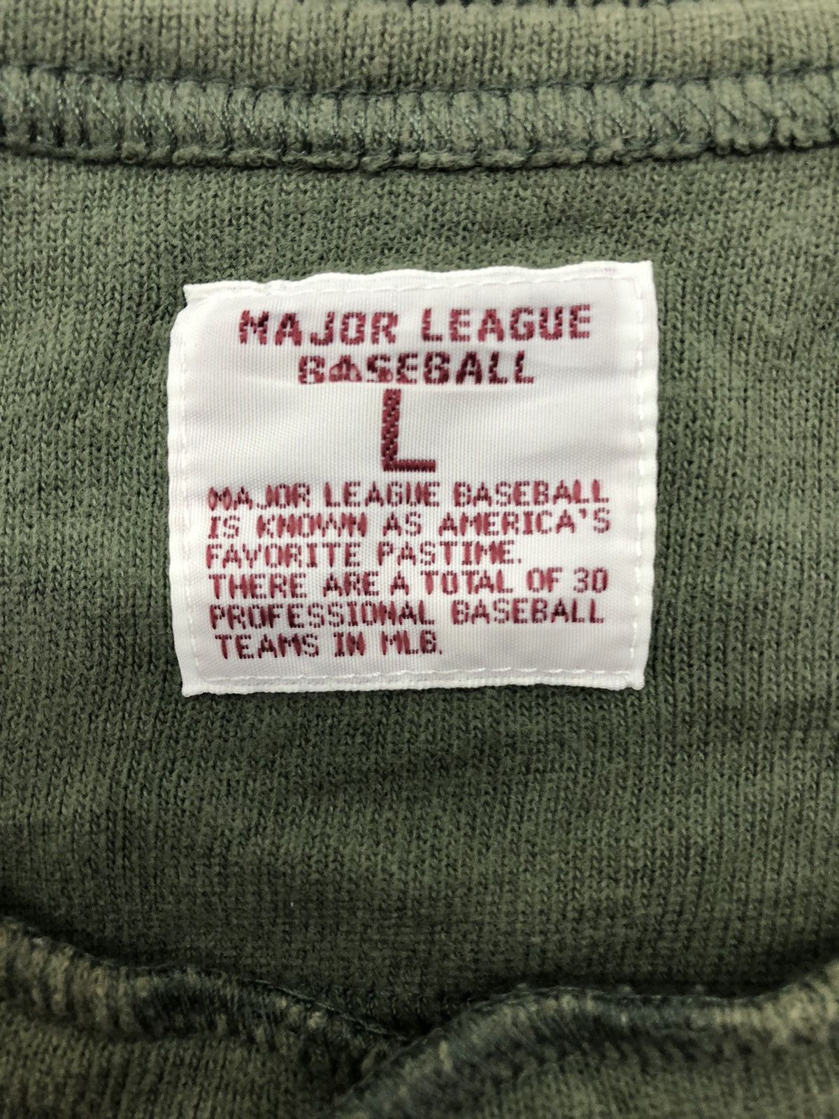MLB MLB Uniqlo Green Long Sleeve Shirt Size US L / EU 52-54 / 3 - 4 Thumbnail