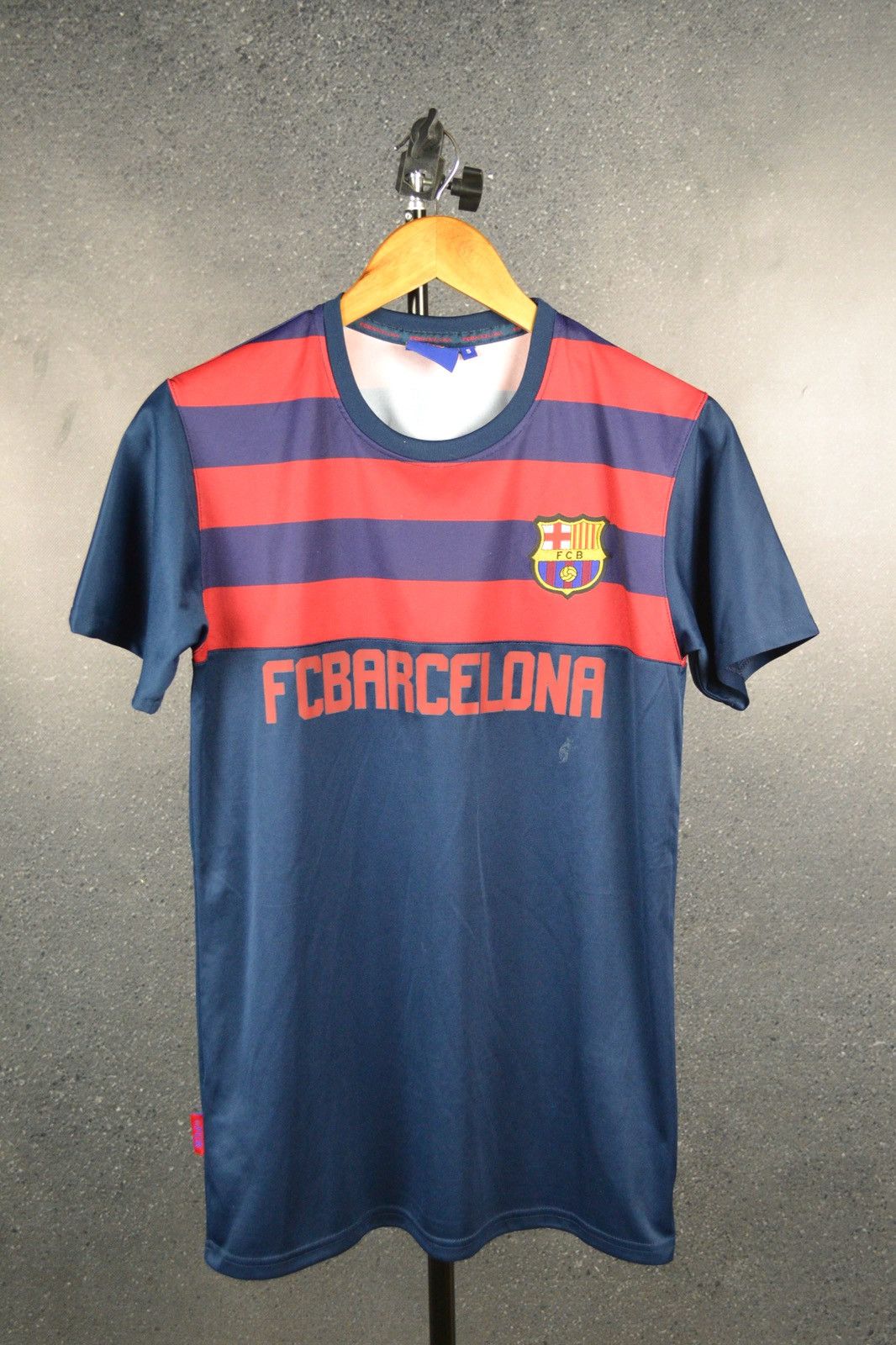 Other Barcelona Home Football Shirt Soccer Jersey Messi #10 Size US S / EU 44-46 / 1 - 2 Thumbnail