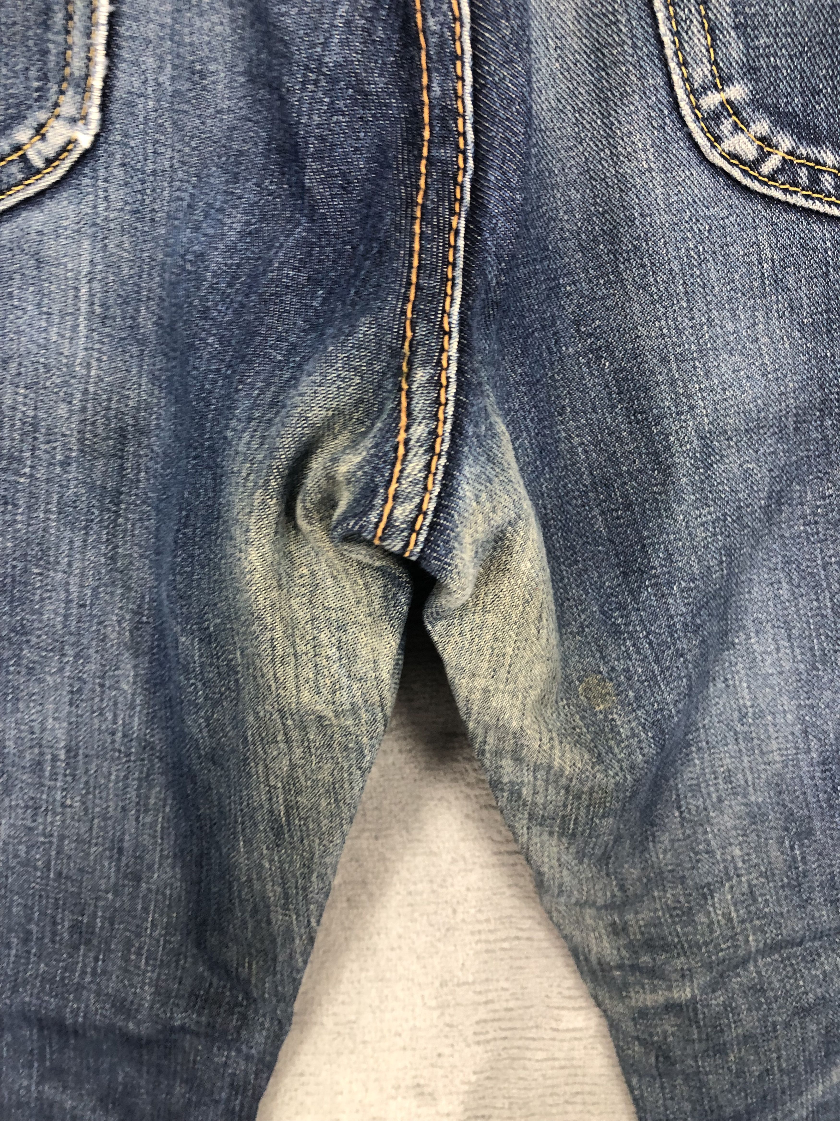 Vintage Levis 501 Distressed Denim Jeans