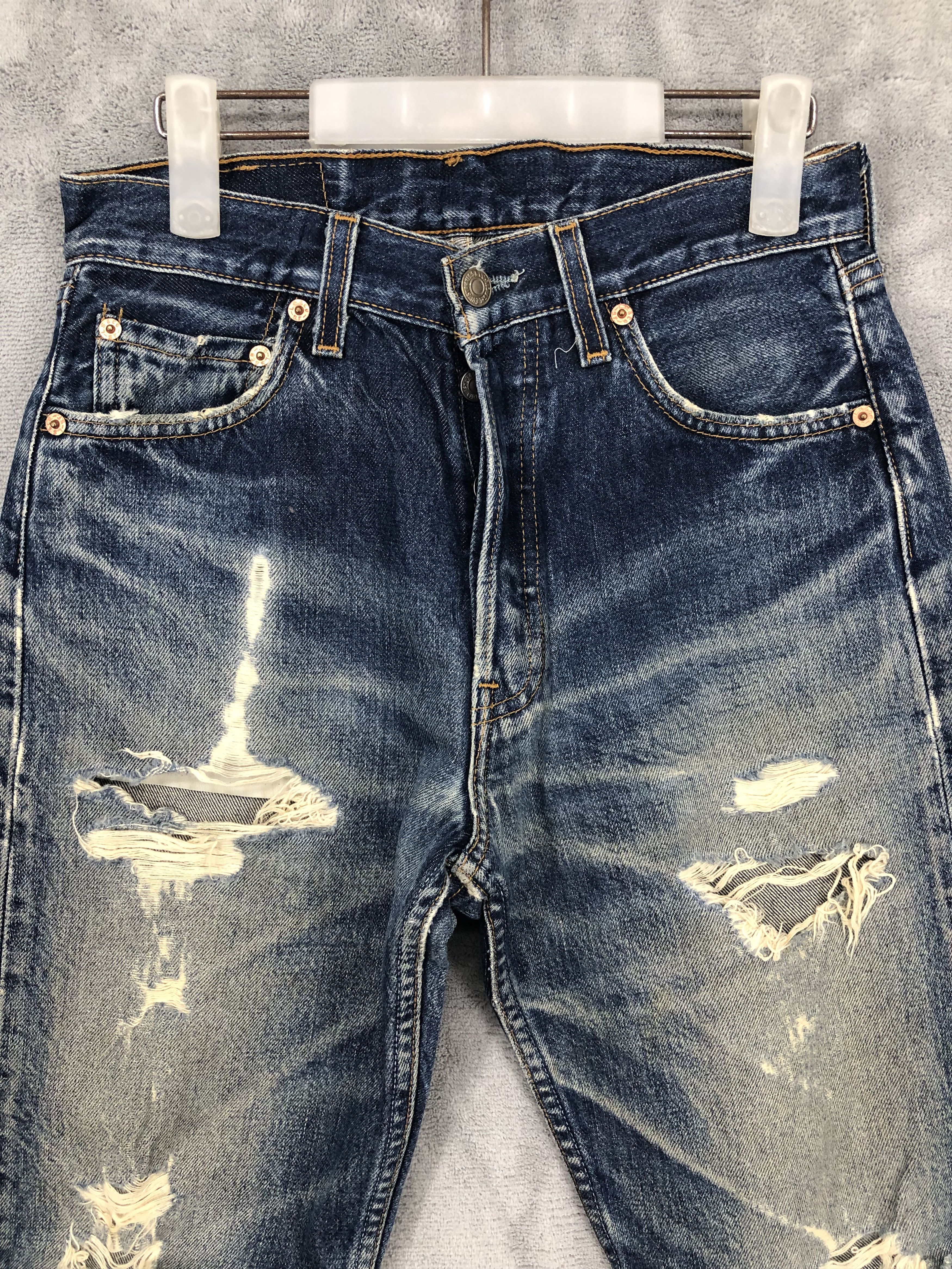 Vintage Levis 501 Distressed Denim Jeans