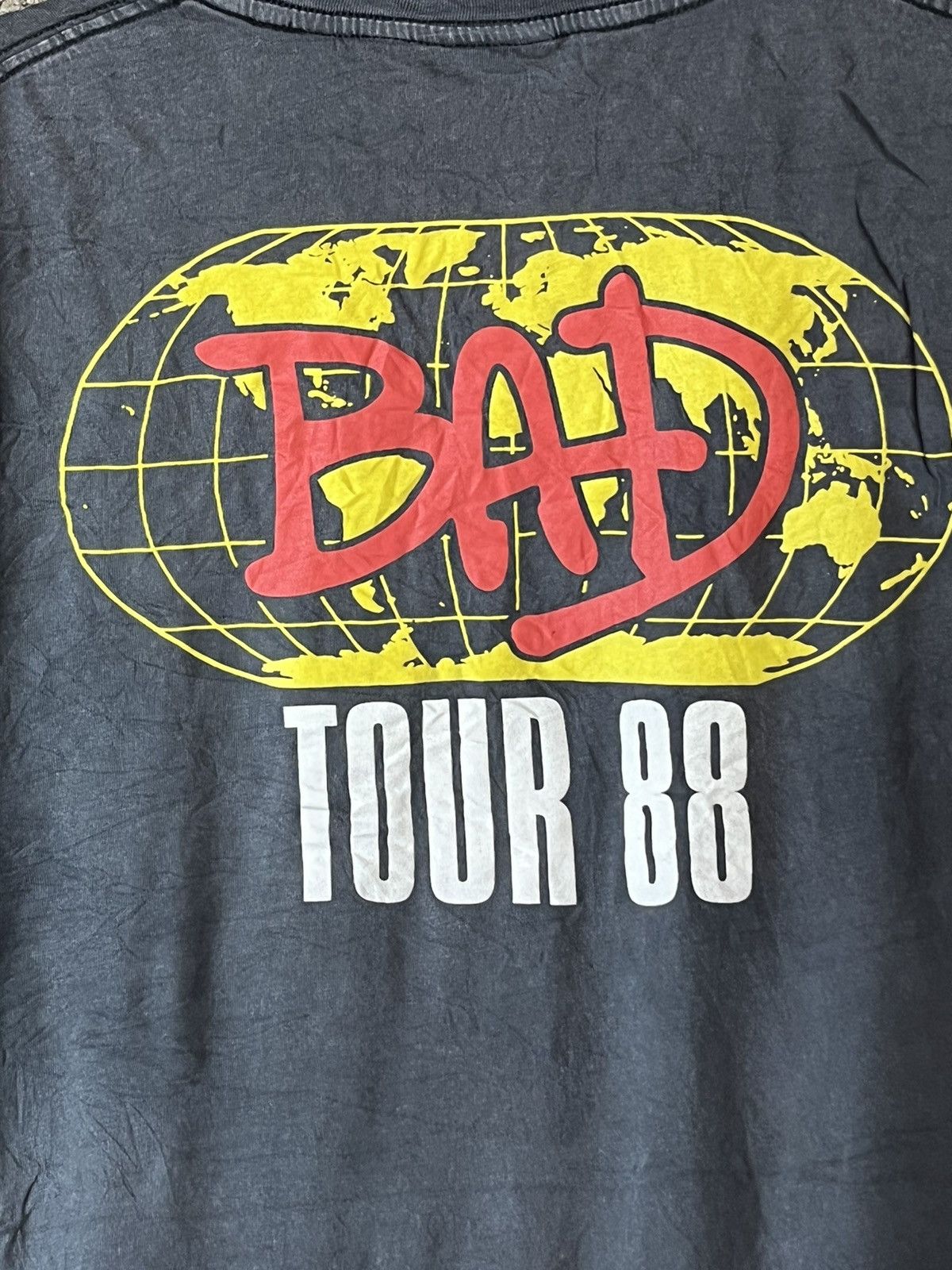 Vintage Bad tour ft69 Size US XL / EU 56 / 4 - 5 Thumbnail