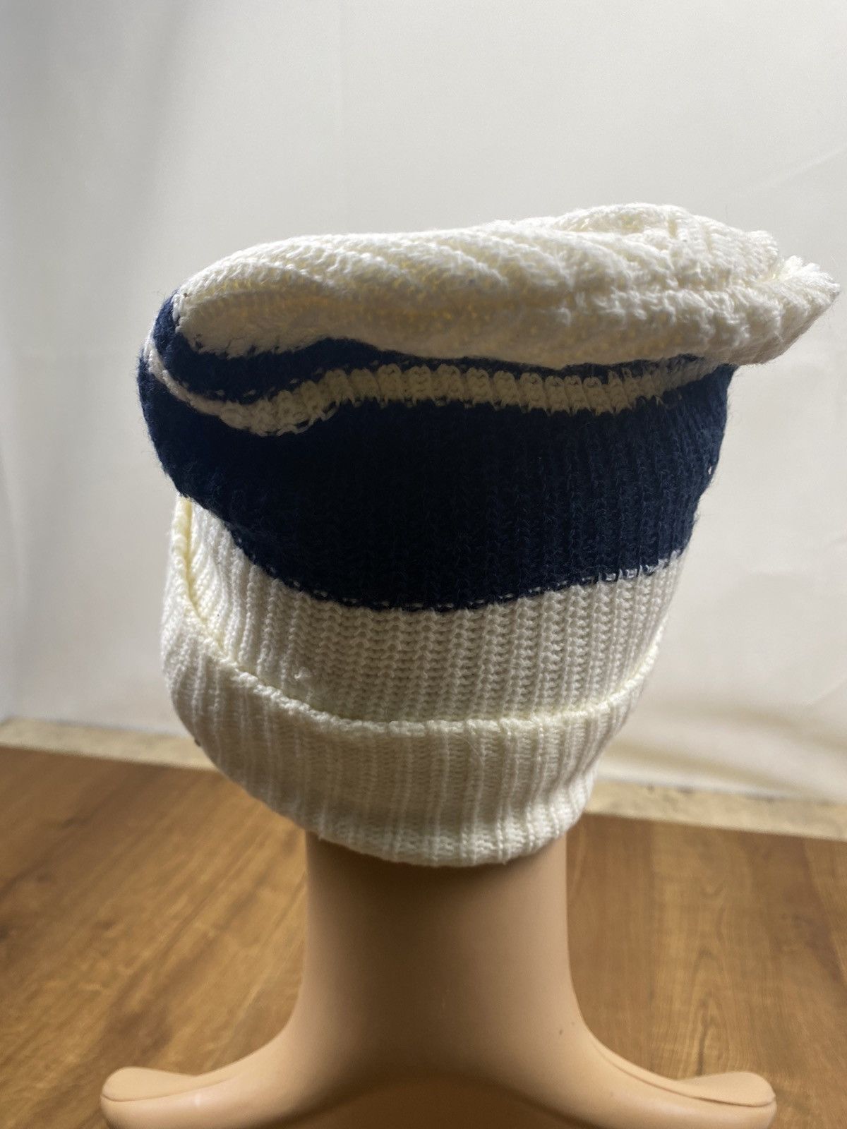 Vans Vintage Vans Off The Wall Beanie Hat Size ONE SIZE - 4 Thumbnail