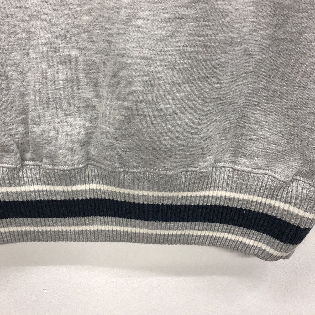 Cross Colours × Vintage Rare!! Vintage Cross Colours Embroidery Sweatshirt Size US M / EU 48-50 / 2 - 6 Thumbnail