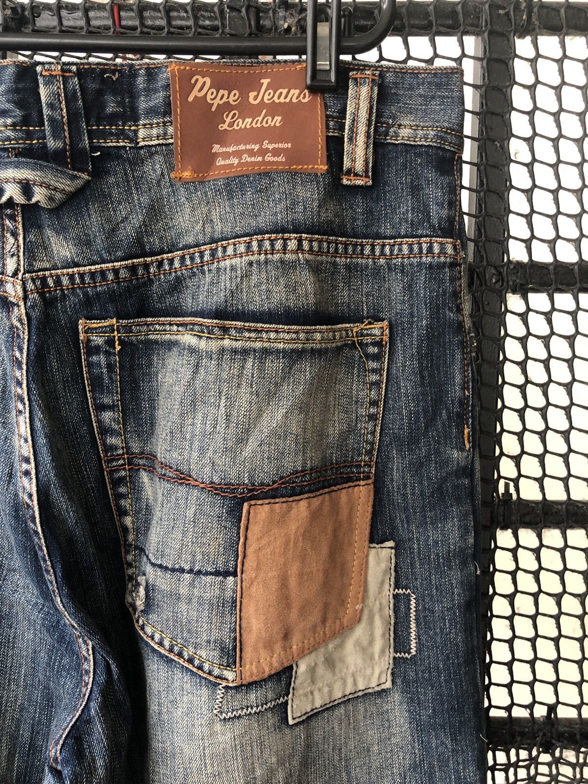 Pepe Jeans PEPE JEANS LONDON PATCHED BORO BAGGY DENIM JEANS Size US 36 / EU 52 - 10 Thumbnail