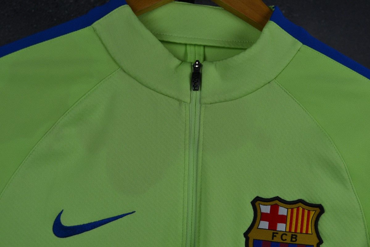 Nike Barcelona Training Sweatshirt 1/3 Zip Football Nike Soccer Size US M / EU 48-50 / 2 - 9 Thumbnail