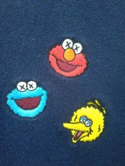 Kaws × Uniqlo VINTAGE KAWS x SESAME STREET HOODIE Size US M / EU 48-50 / 2 - 3 Thumbnail