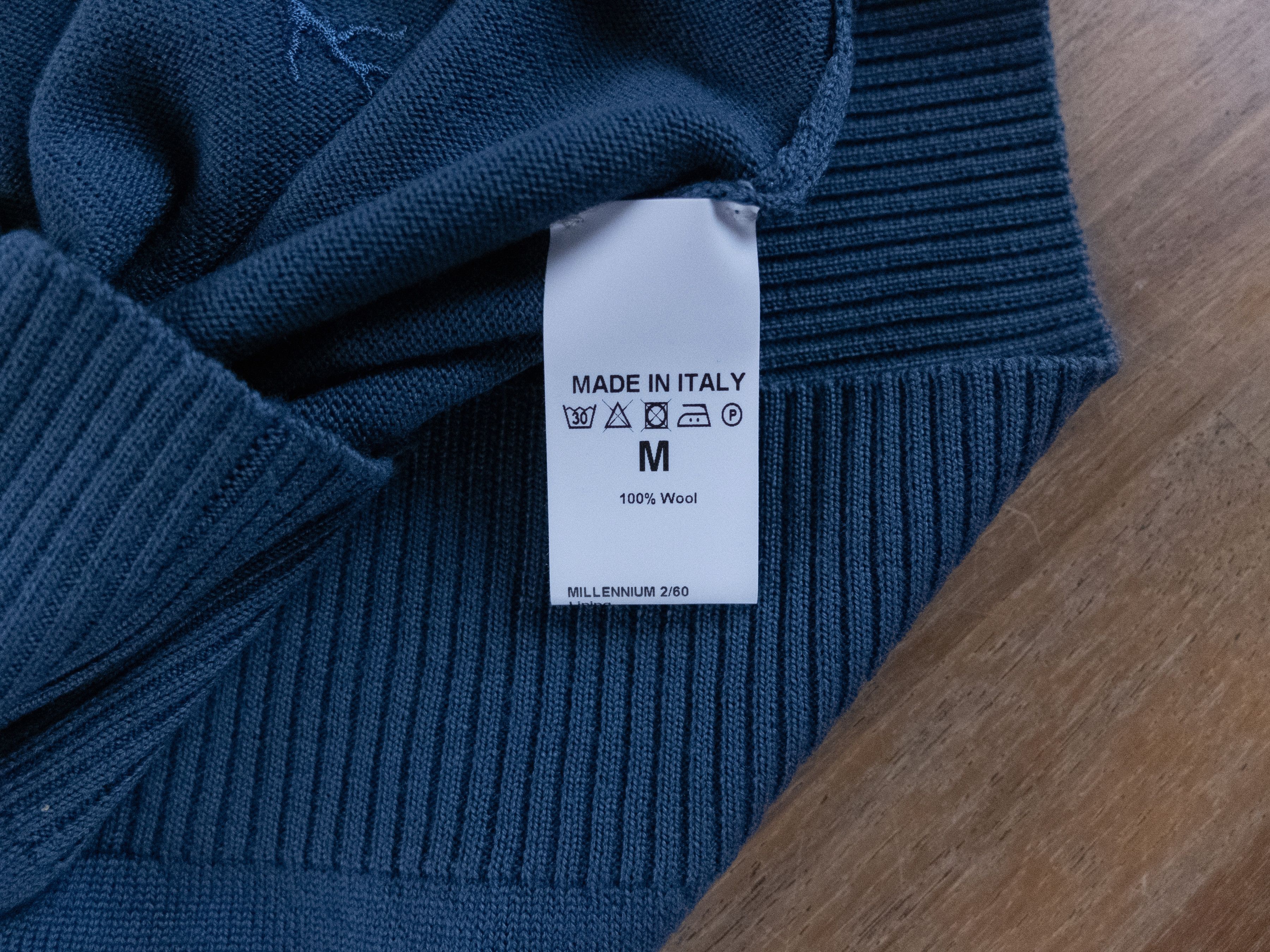 Isaia ISAIA Napoli blue v-neck wool sweater - Medium - NWT Size US M / EU 48-50 / 2 - 5 Thumbnail