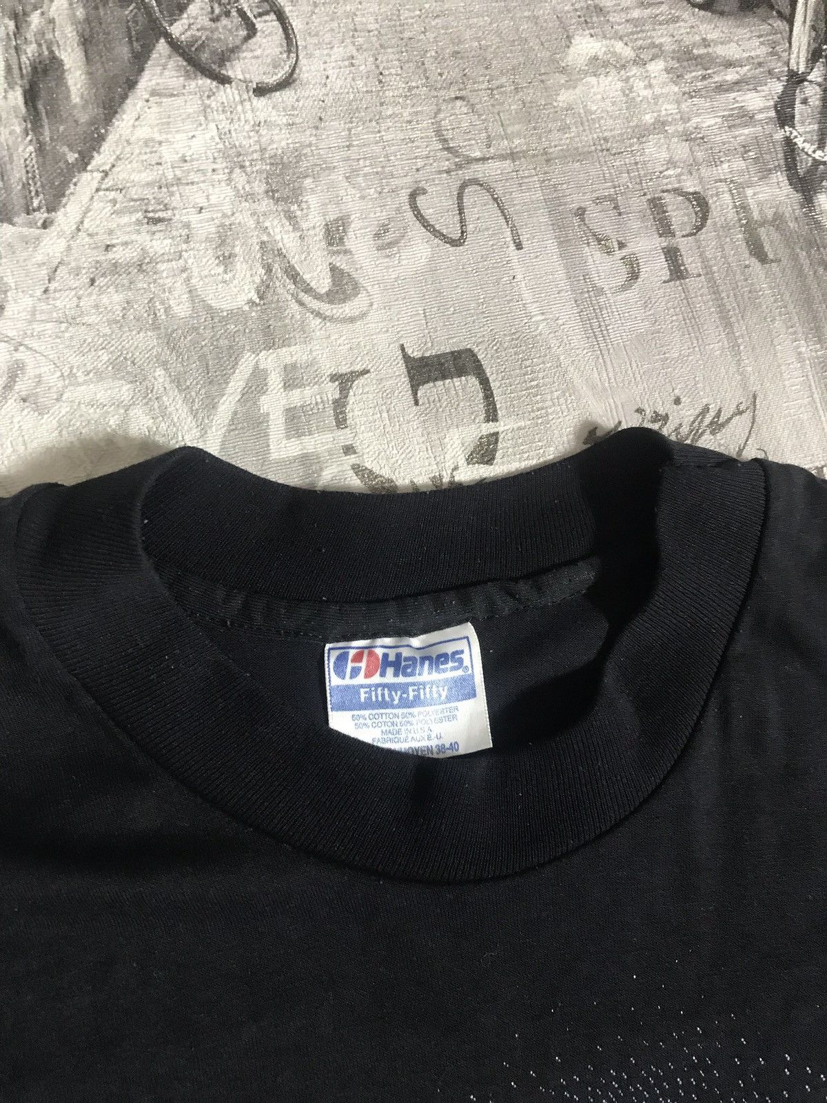 Hanes 1992 Vintage 90s Sutton Sons t-shirt Size US M / EU 48-50 / 2 - 7 Thumbnail